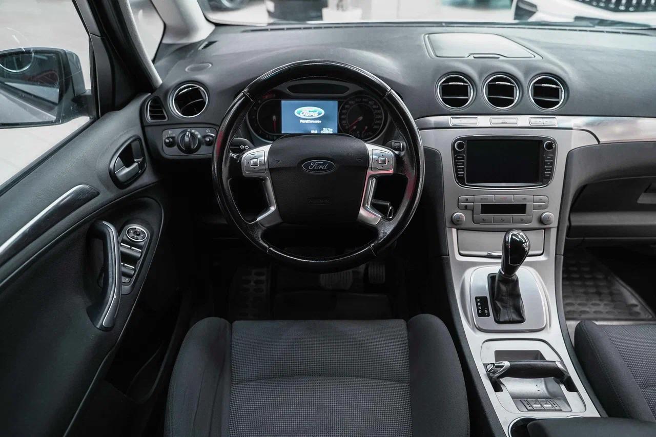 Ford S-MAX 2008, серебряный, ДЦ Орехово