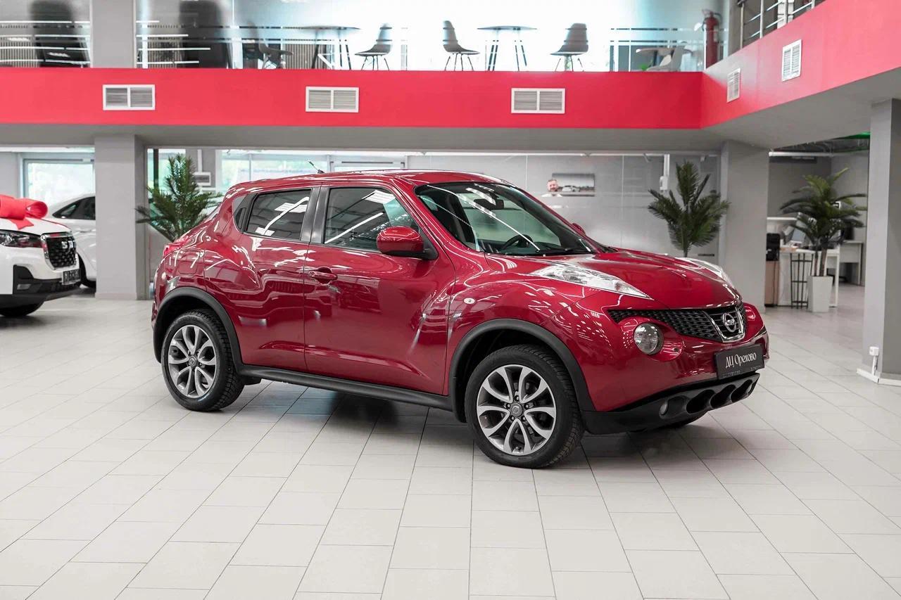 Nissan Juke 2013, красный, ДЦ Орехово