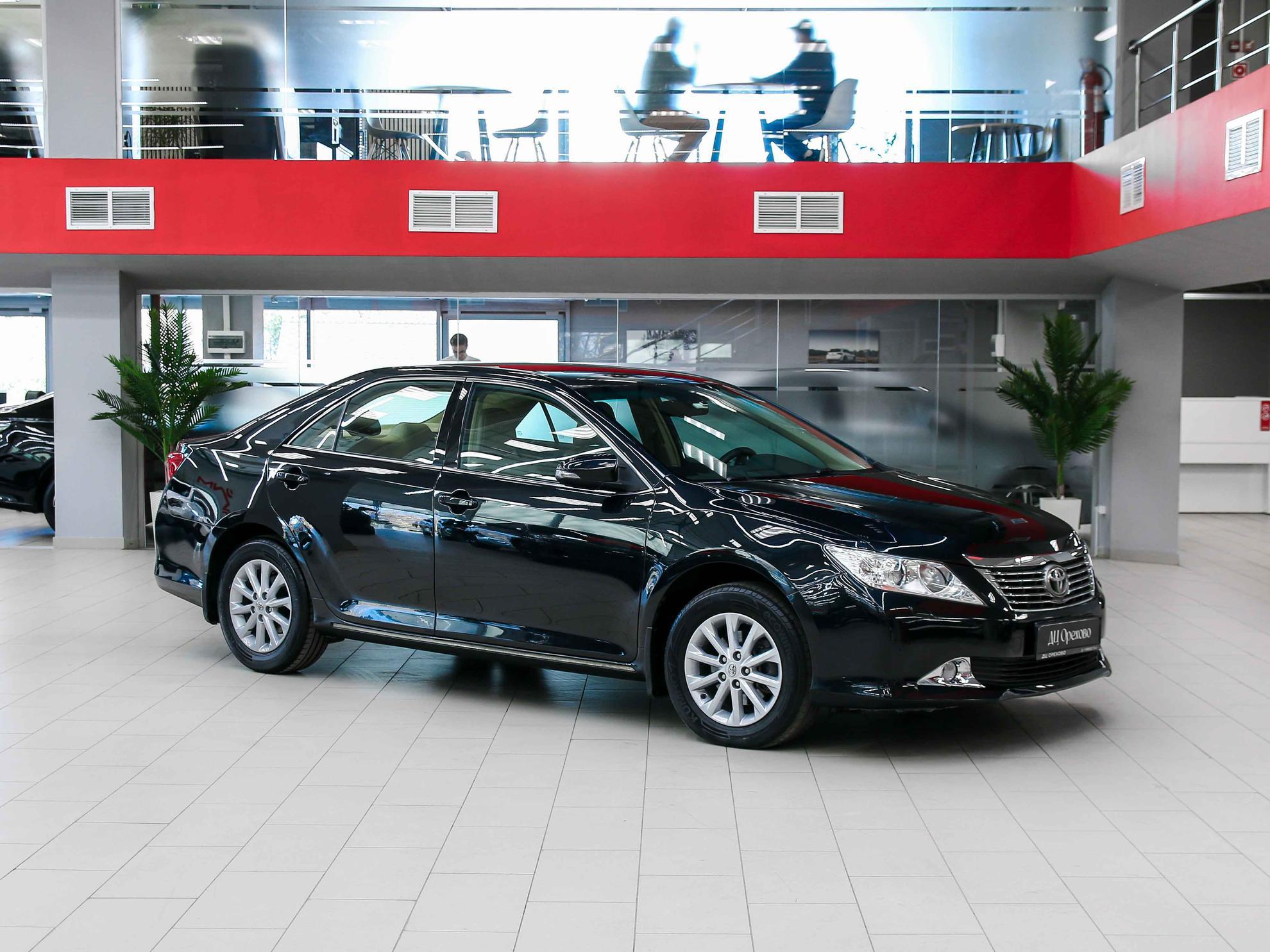 Toyota Camry 2012, серый, ДЦ Орехово