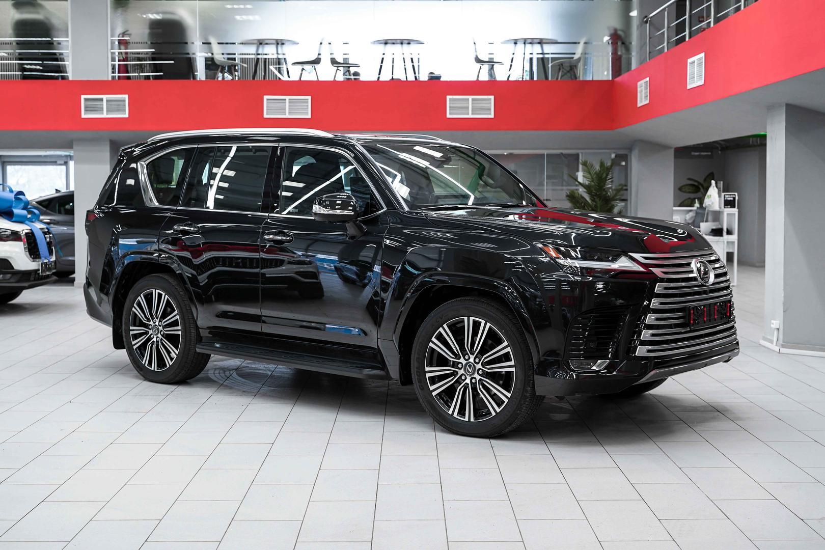 Lexus LX 2026, черный, ДЦ Орехово