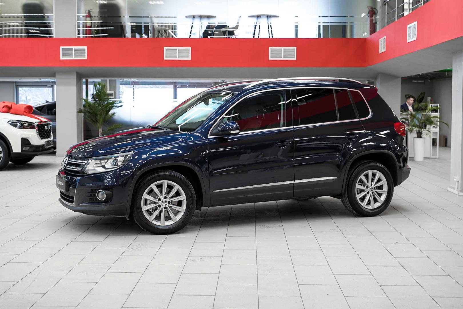 Volkswagen Tiguan 2012, синий, ДЦ Орехово