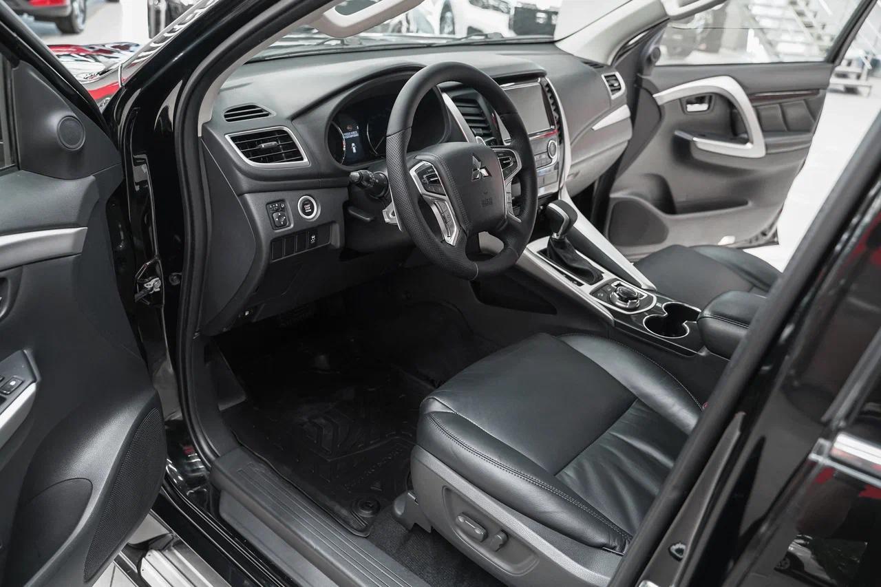 Mitsubishi Pajero Sport 2018, черный, ДЦ Орехово