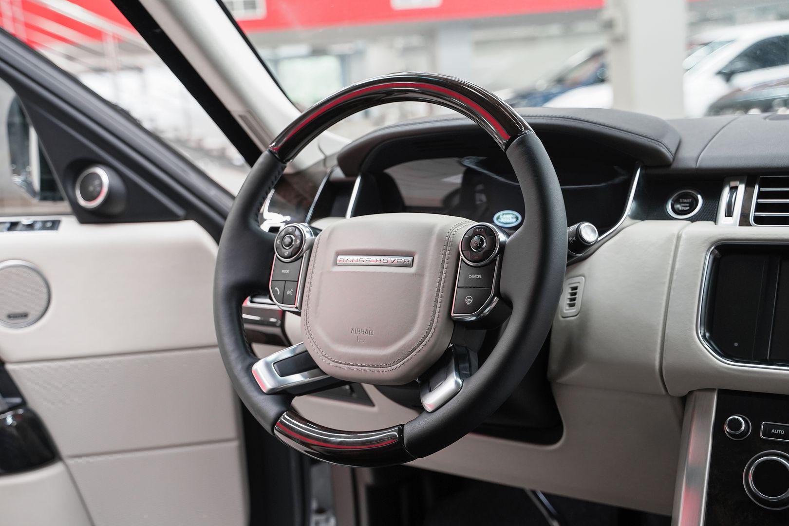 Land Rover Range Rover 2013, белый, ДЦ Орехово