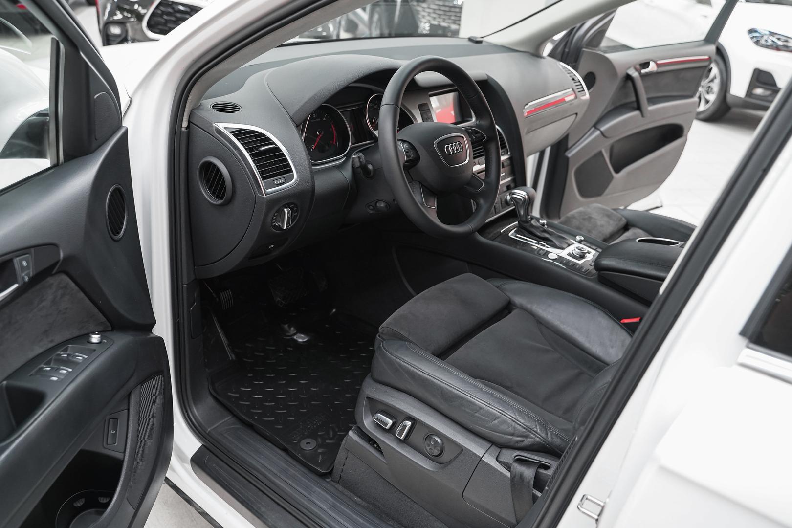 Audi Q7 2012, белый, ДЦ Орехово