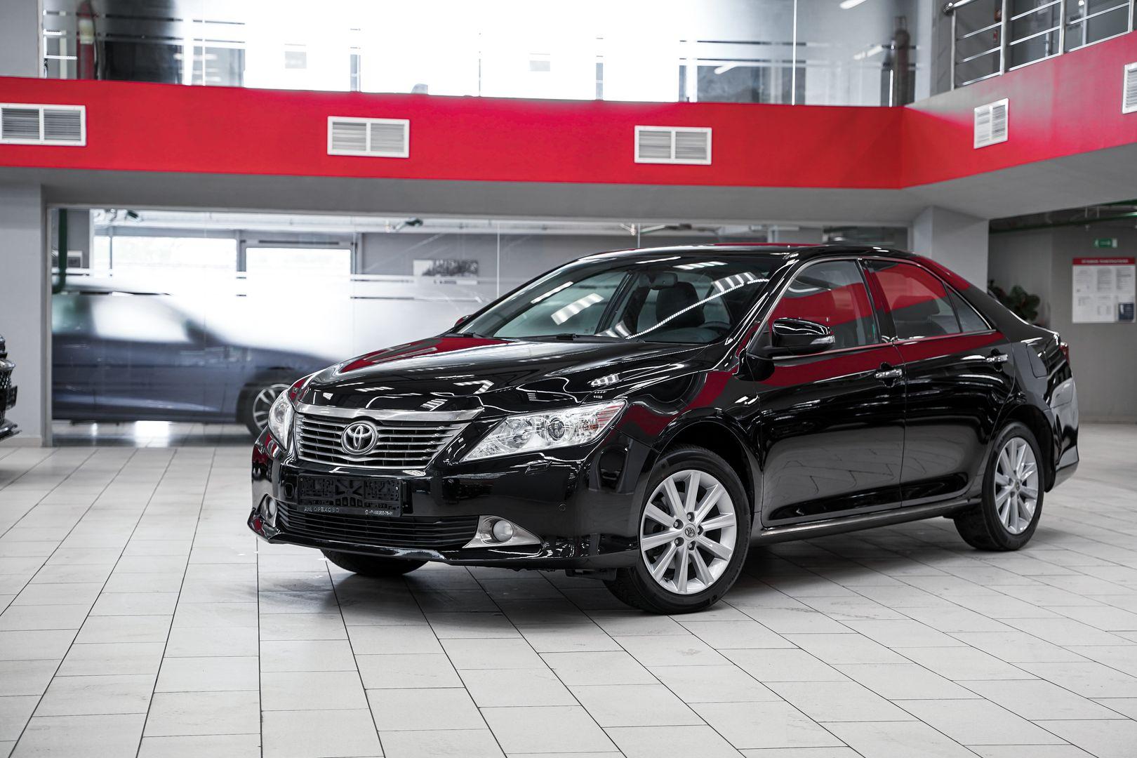 Toyota Camry 2014, черный, ДЦ Орехово