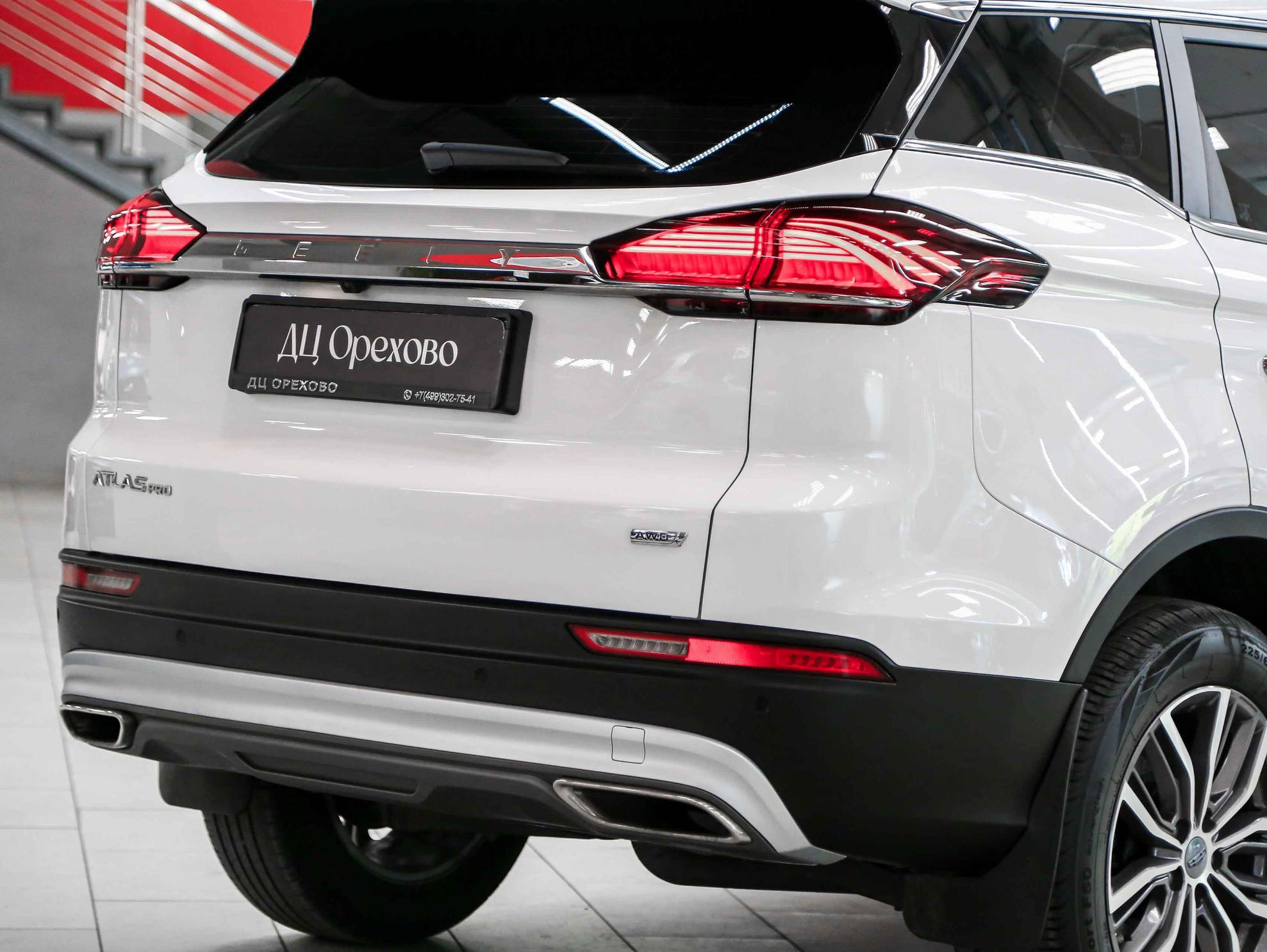 Geely Atlas Pro 2022, белый, ДЦ Орехово