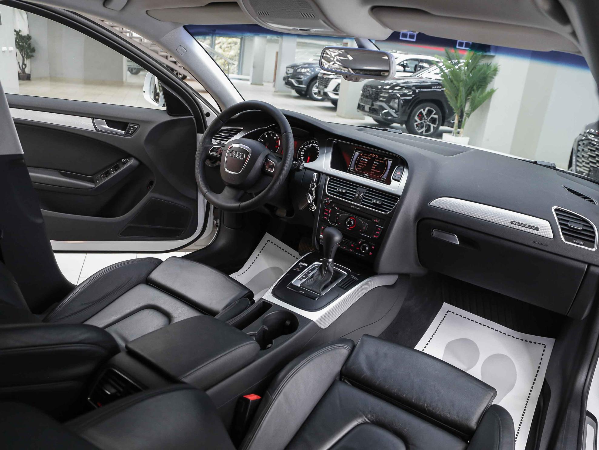 Audi A4 allroad 2011, белый, ДЦ Орехово