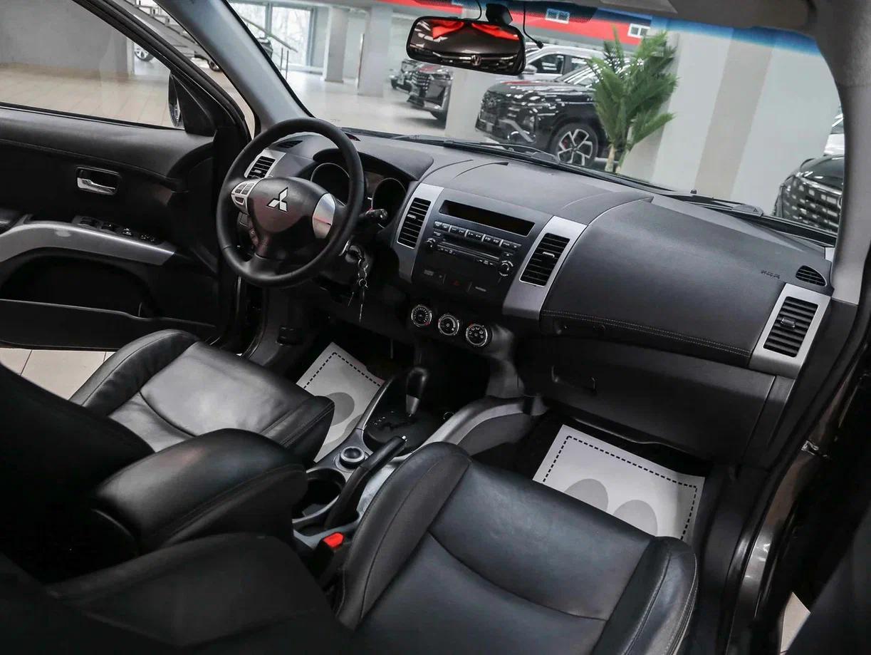 Mitsubishi Outlander 2010, коричневый, ДЦ Орехово