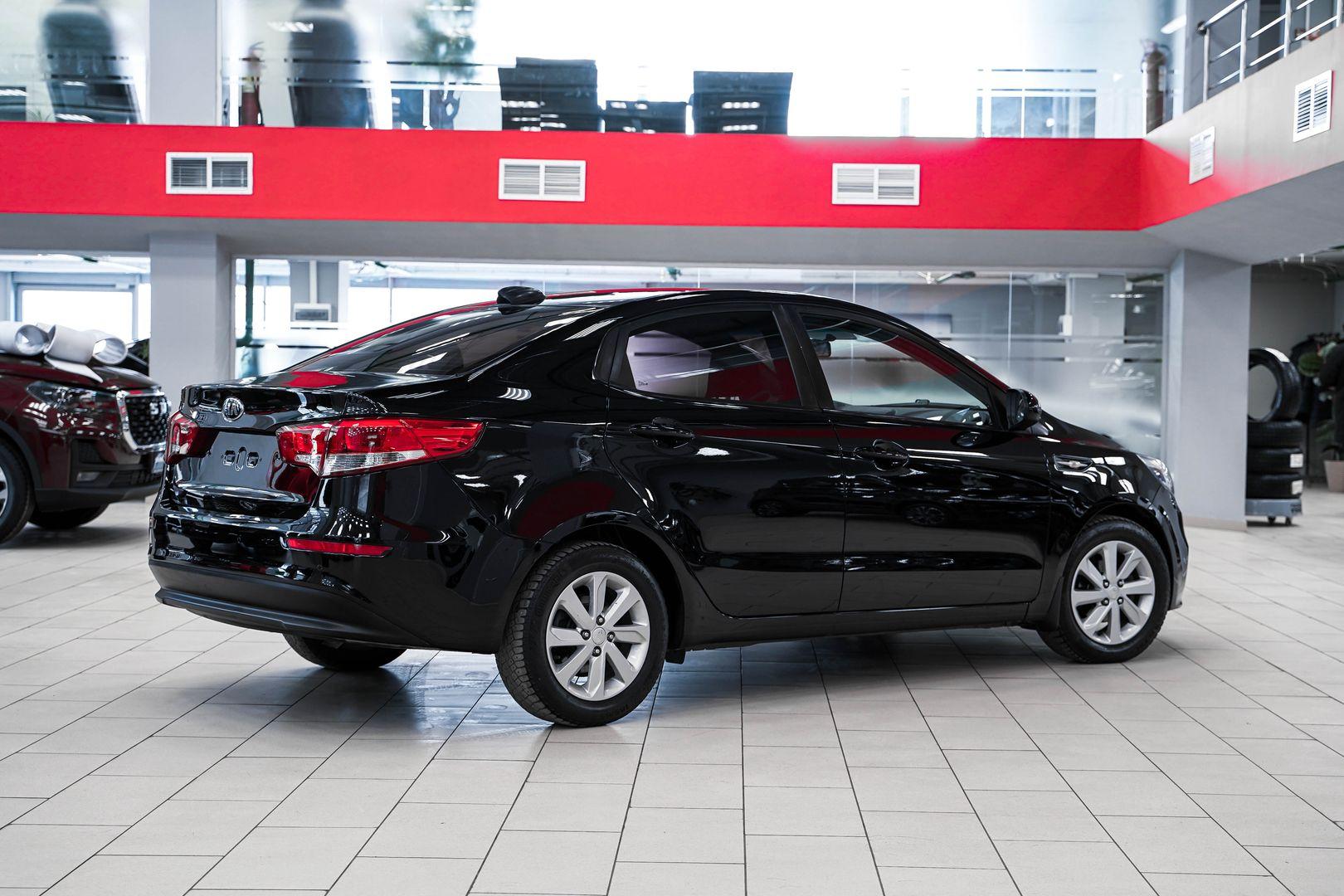 Kia Rio 2017, черный, ДЦ Орехово