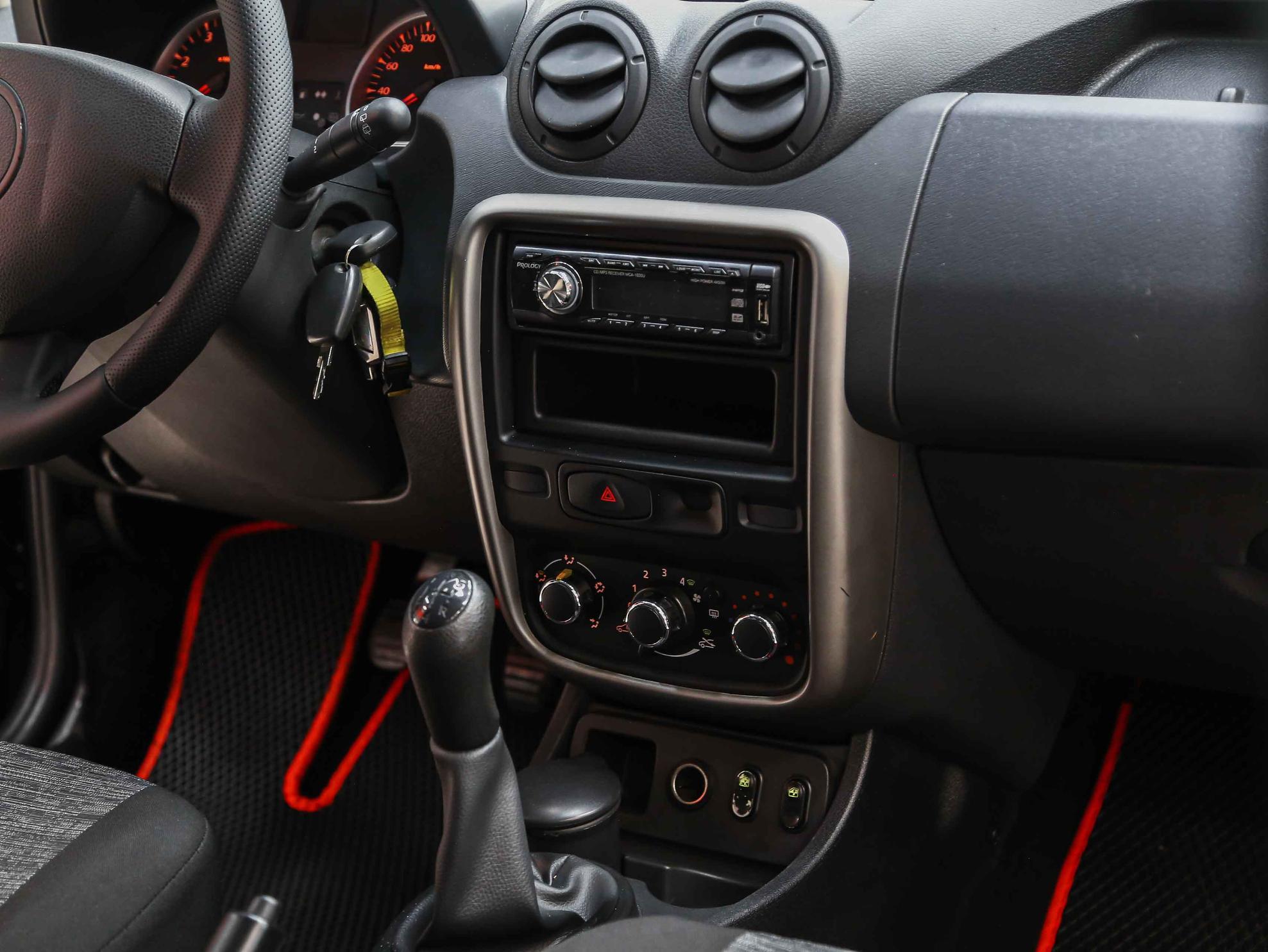 Renault Duster 2014, черный, ДЦ Орехово