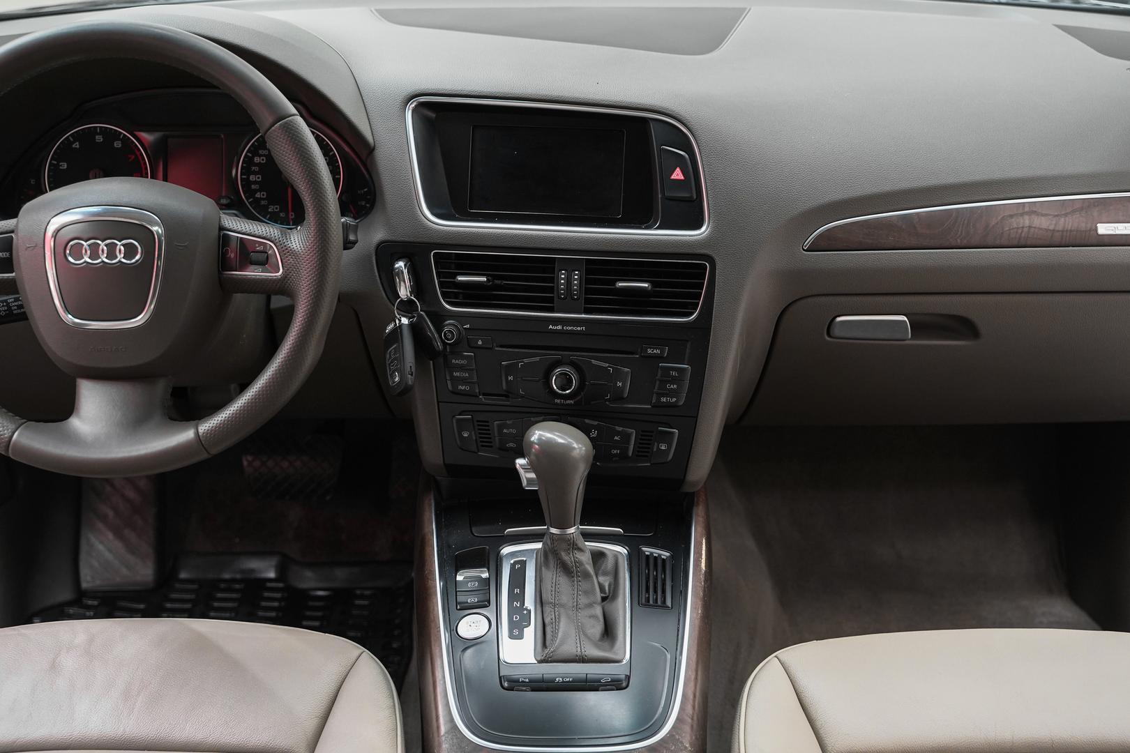 Audi Q5 2012, серый, ДЦ Орехово