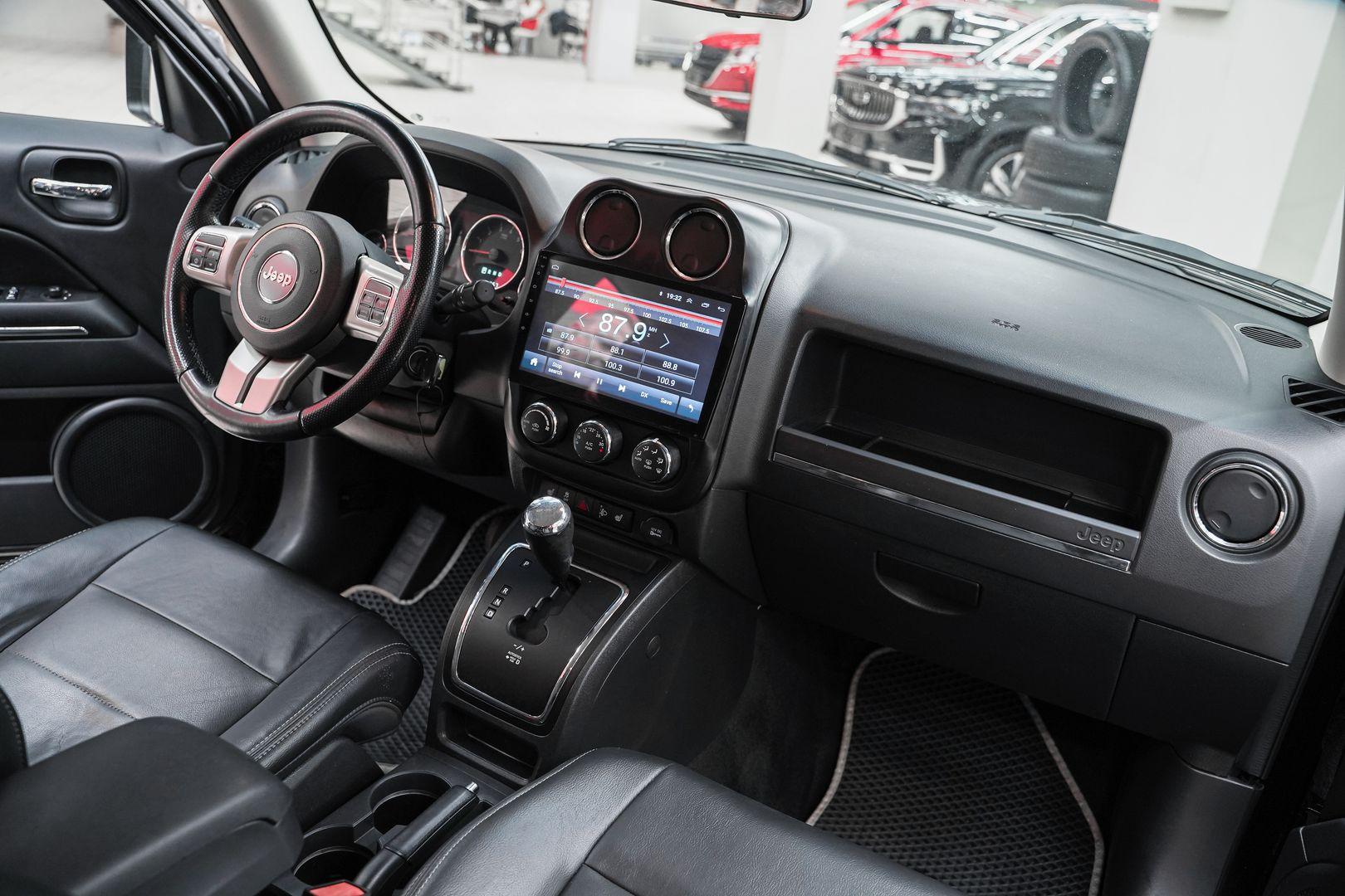 Jeep Liberty (Patriot) 2012, черный, ДЦ Орехово