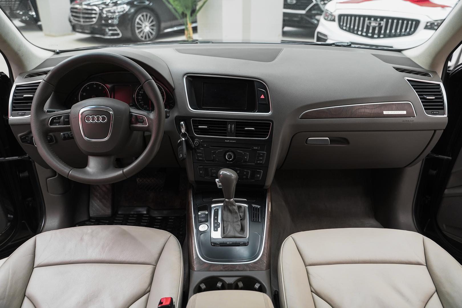 Audi Q5 2012, серый, ДЦ Орехово