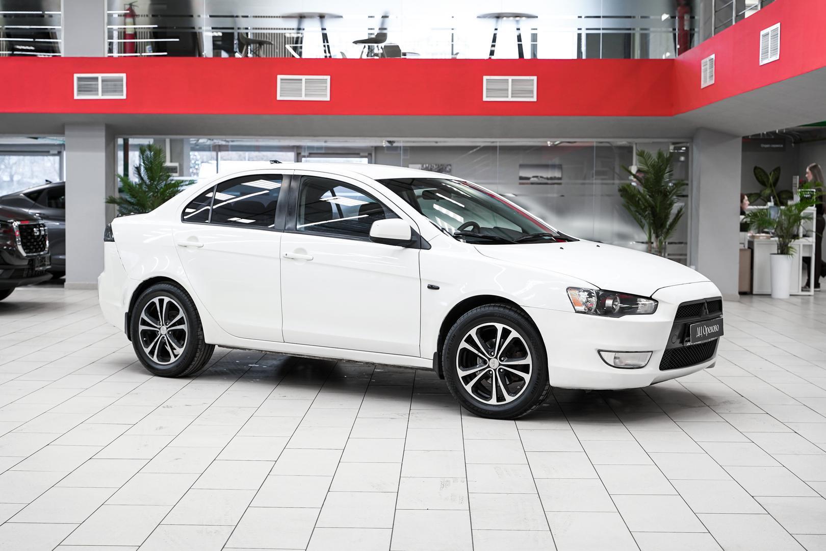 Mitsubishi Lancer 2008, белый, ДЦ Орехово