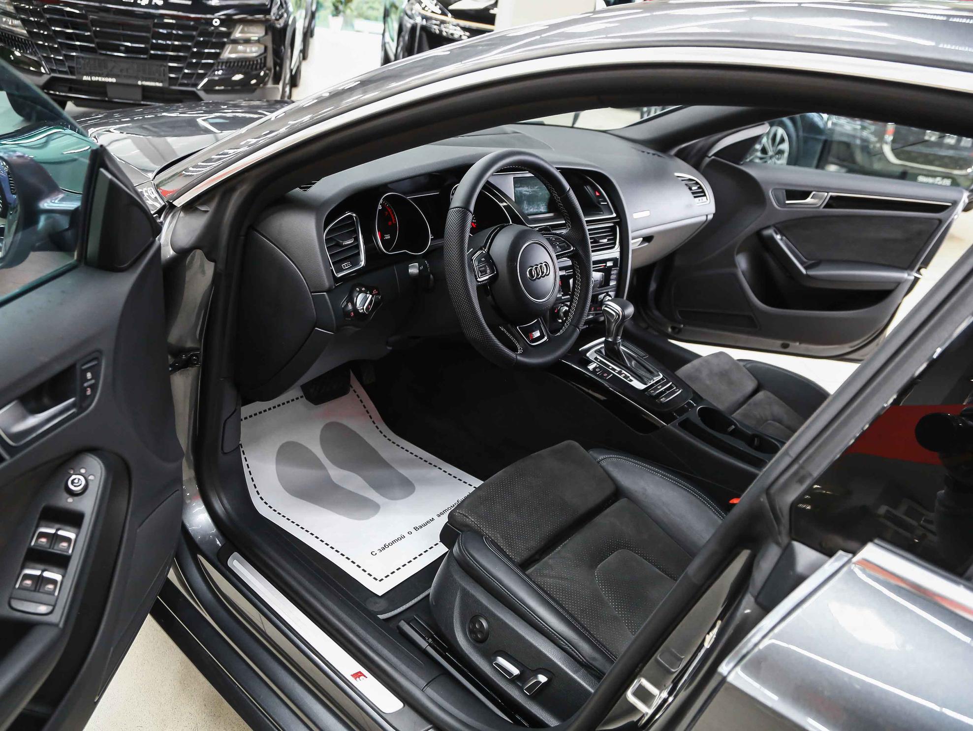 Audi A5 2015, серый, ДЦ Орехово