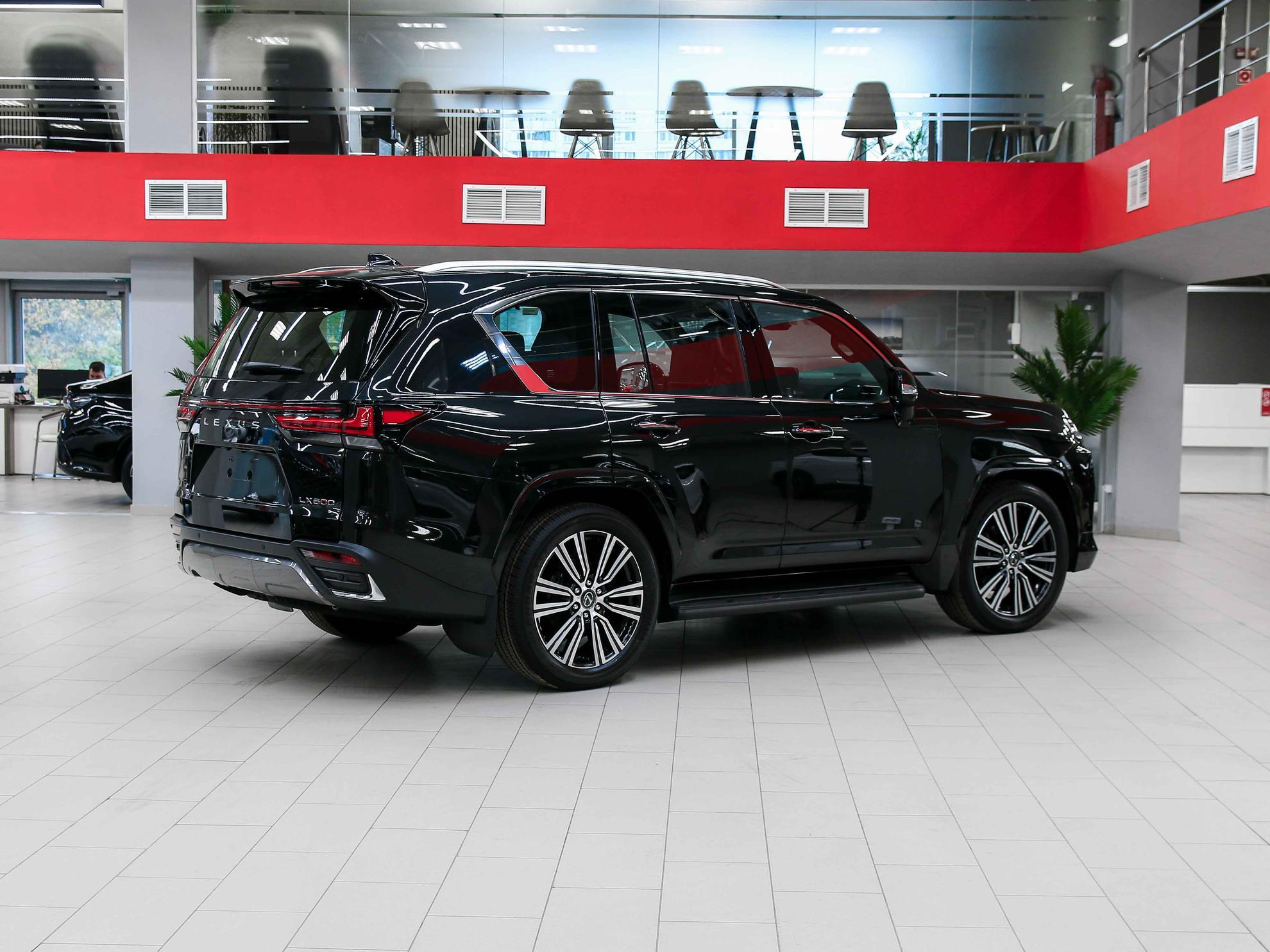 Lexus LX 2026, черный, ДЦ Орехово