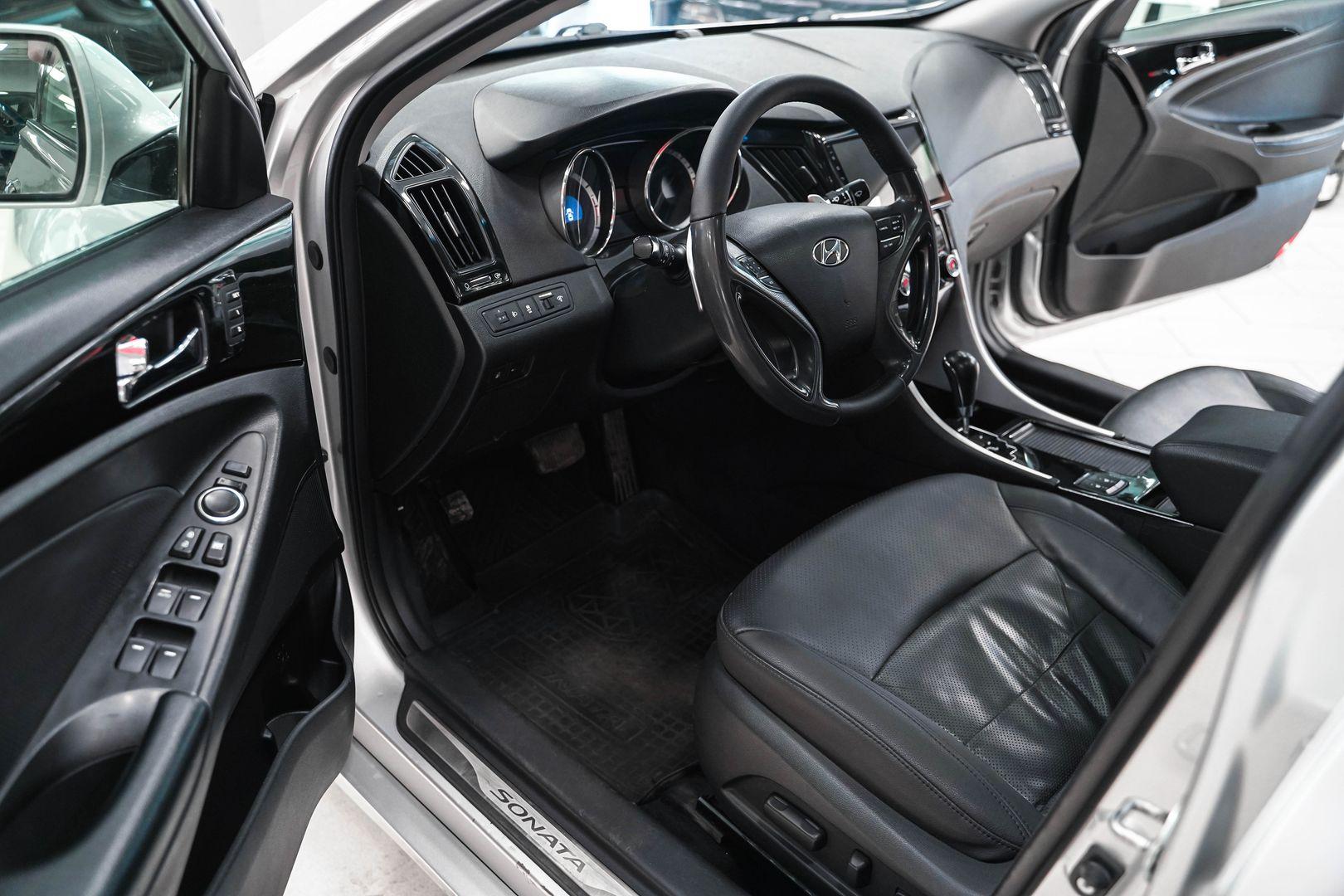 Hyundai Sonata 2010, серебряный, ДЦ Орехово