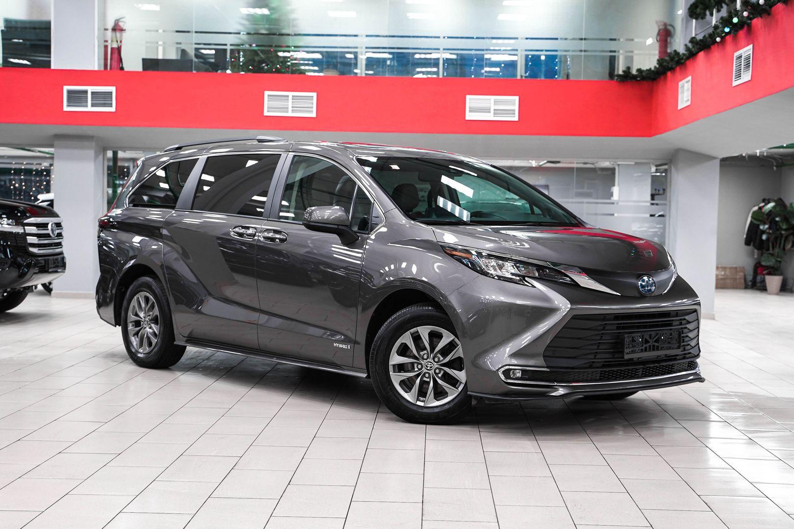 Toyota Sienna 2021, серый, ДЦ Орехово