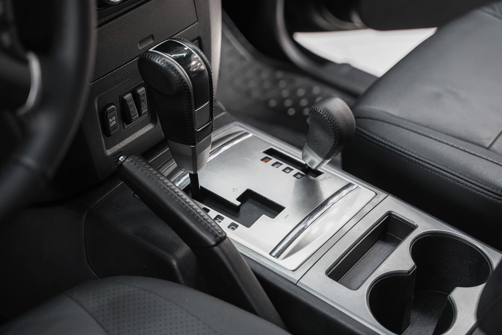 Mitsubishi Pajero 2011, черный, ДЦ Орехово