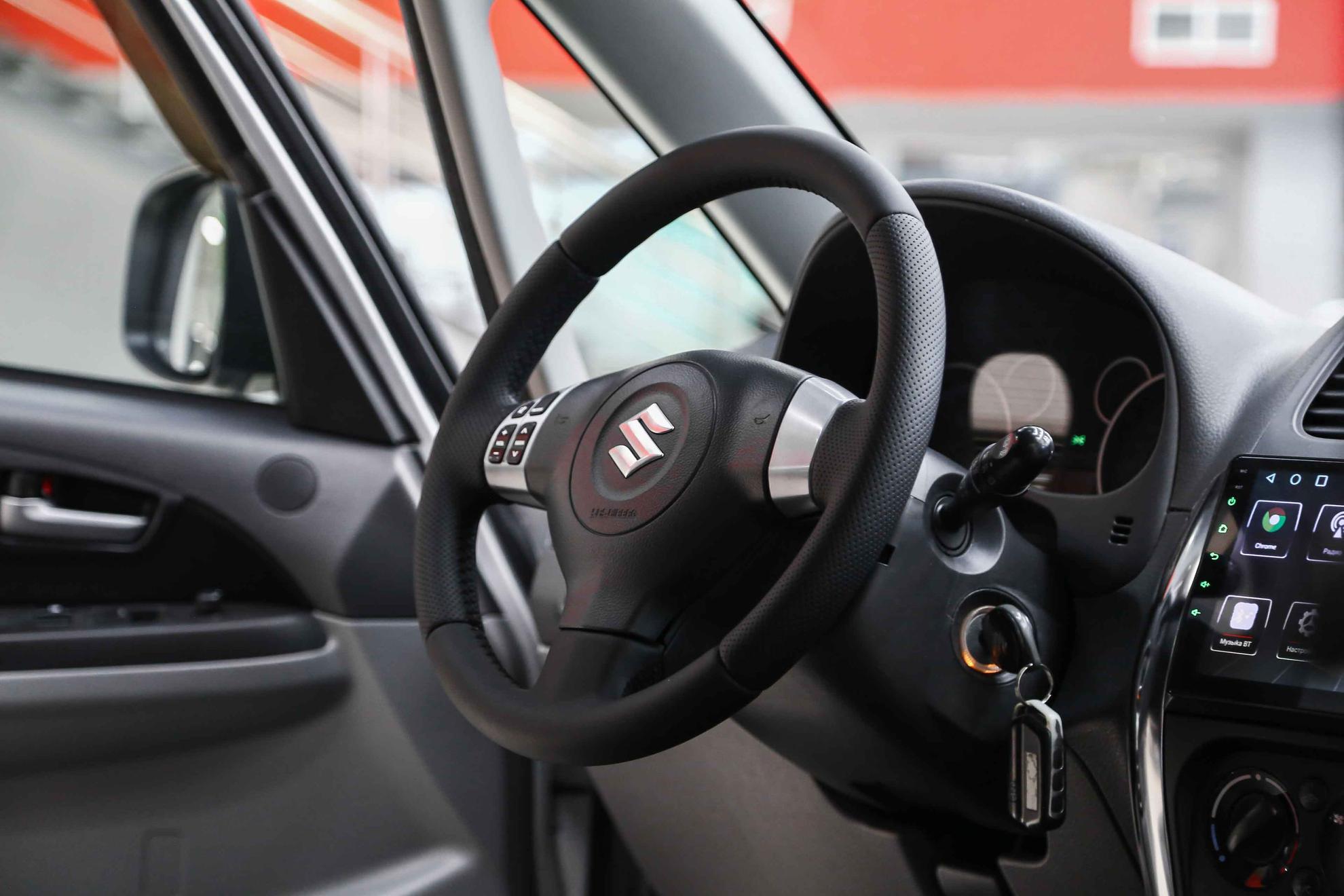 Suzuki SX4 2011, серебряный, ДЦ Орехово