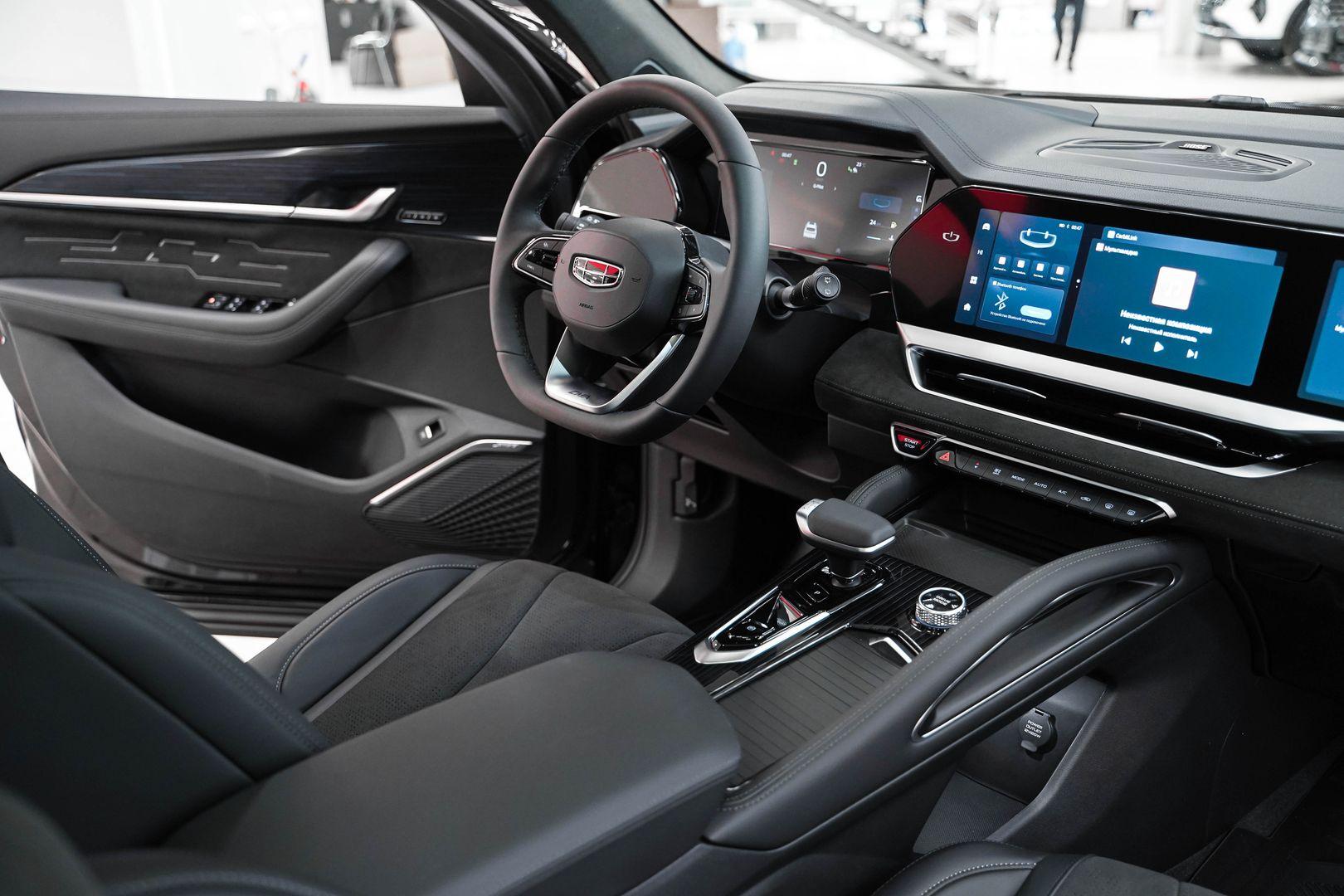 Geely Monjaro 2024, серый, ДЦ Орехово