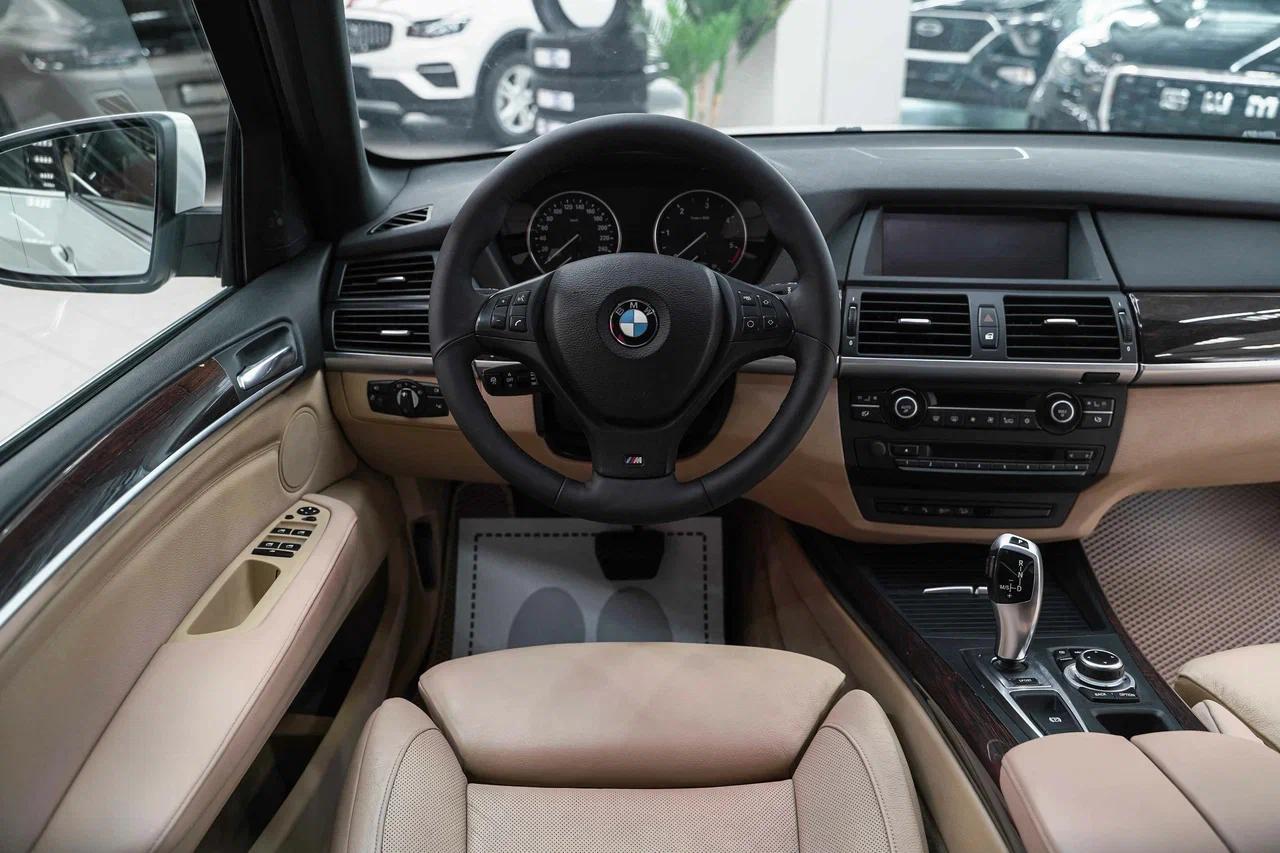 BMW X5 2011, белый, ДЦ Орехово