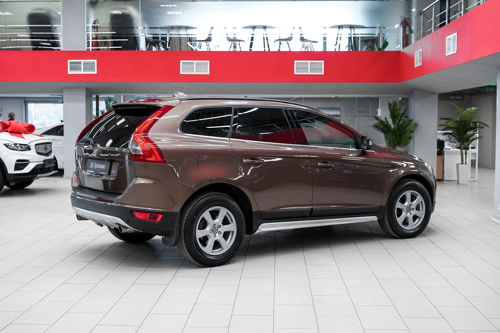 Volvo XC60 2011, коричневый, ДЦ Орехово