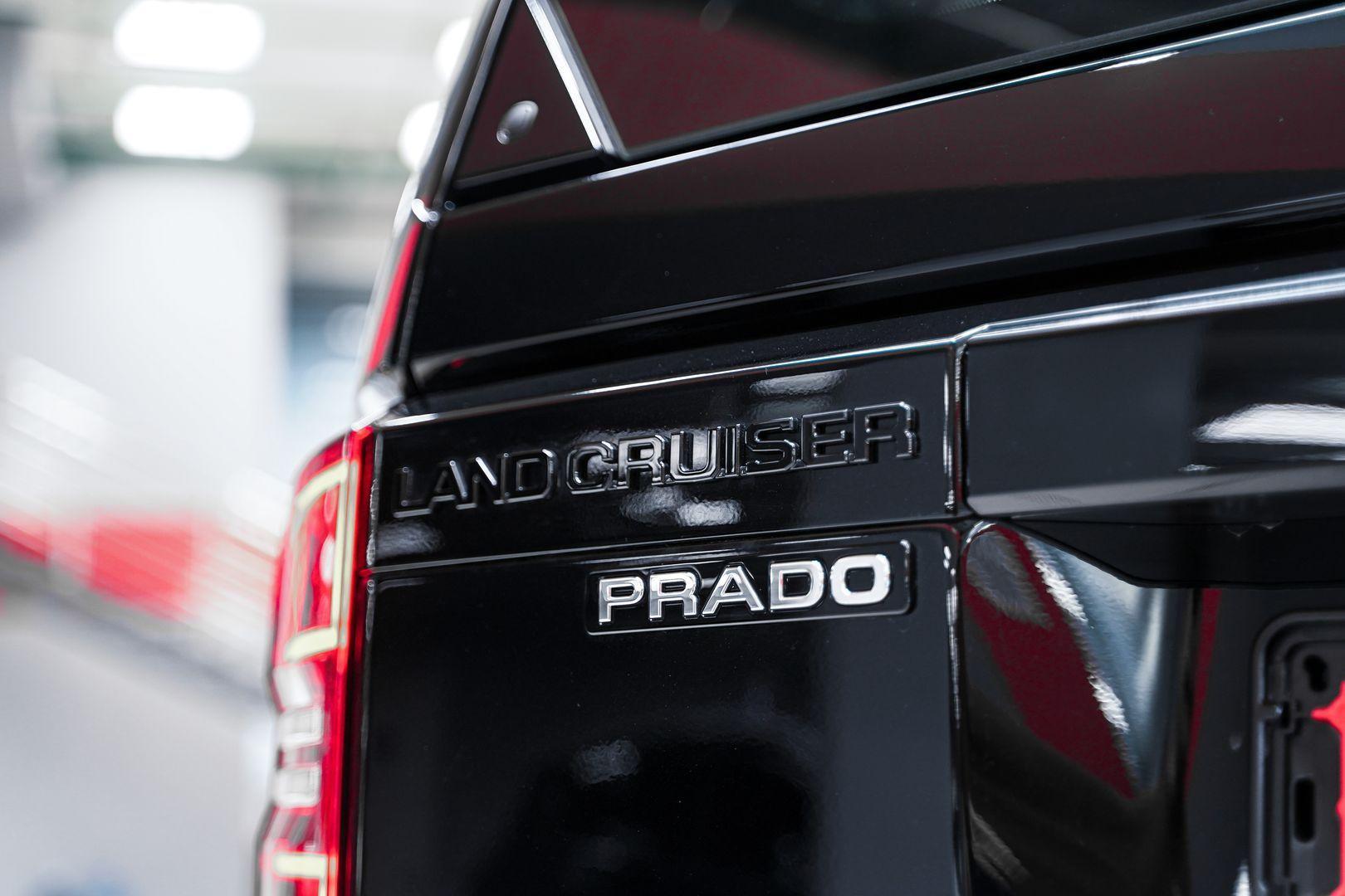 Toyota Land Cruiser Prado 2025, черный, ДЦ Орехово