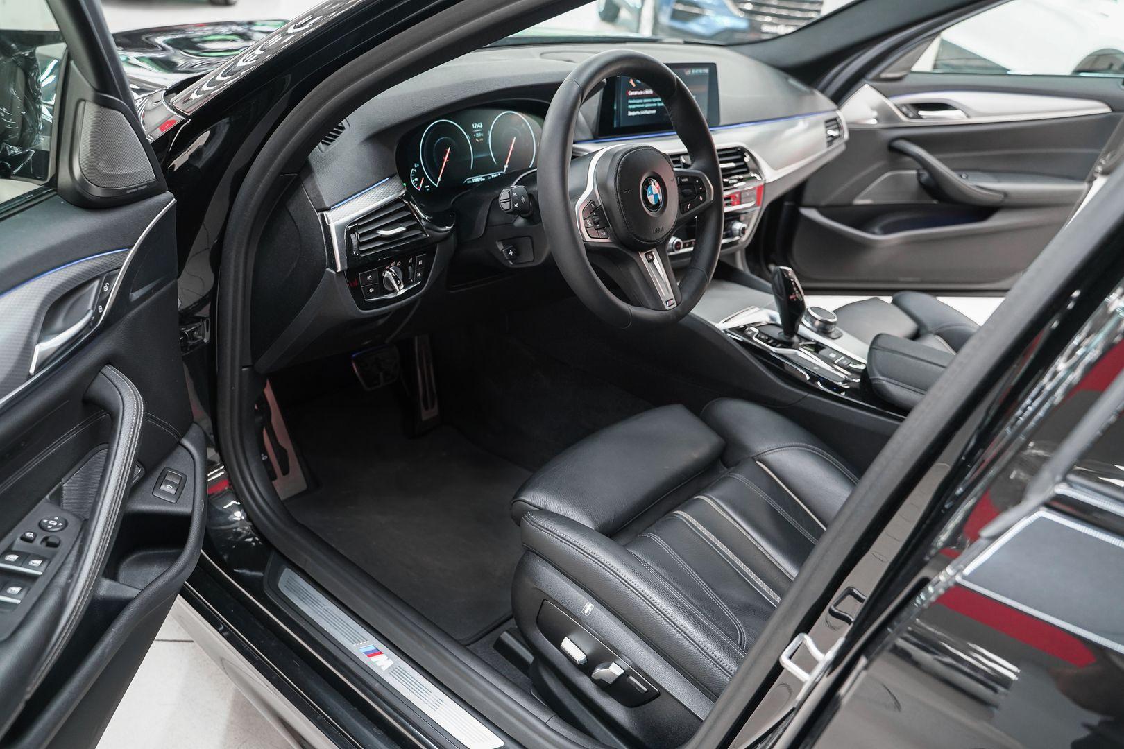 BMW 5 серии 2018, черный, ДЦ Орехово