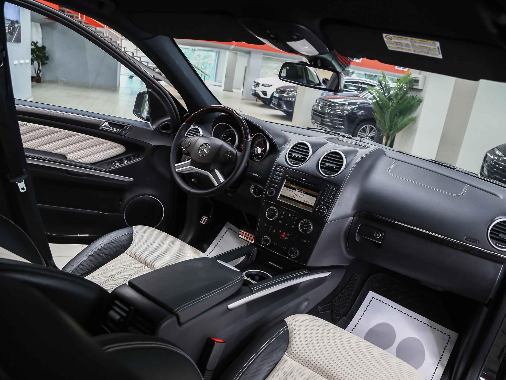 Mercedes-Benz GL-Класс 2011, черный, ДЦ Орехово