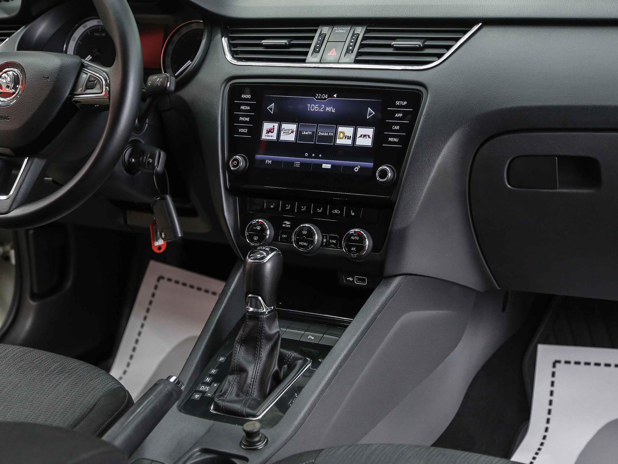 Skoda Octavia 2018, белый, ДЦ Орехово