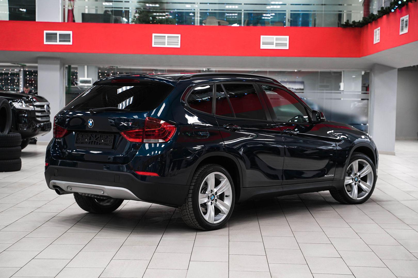 BMW X1 2013, синий, ДЦ Орехово