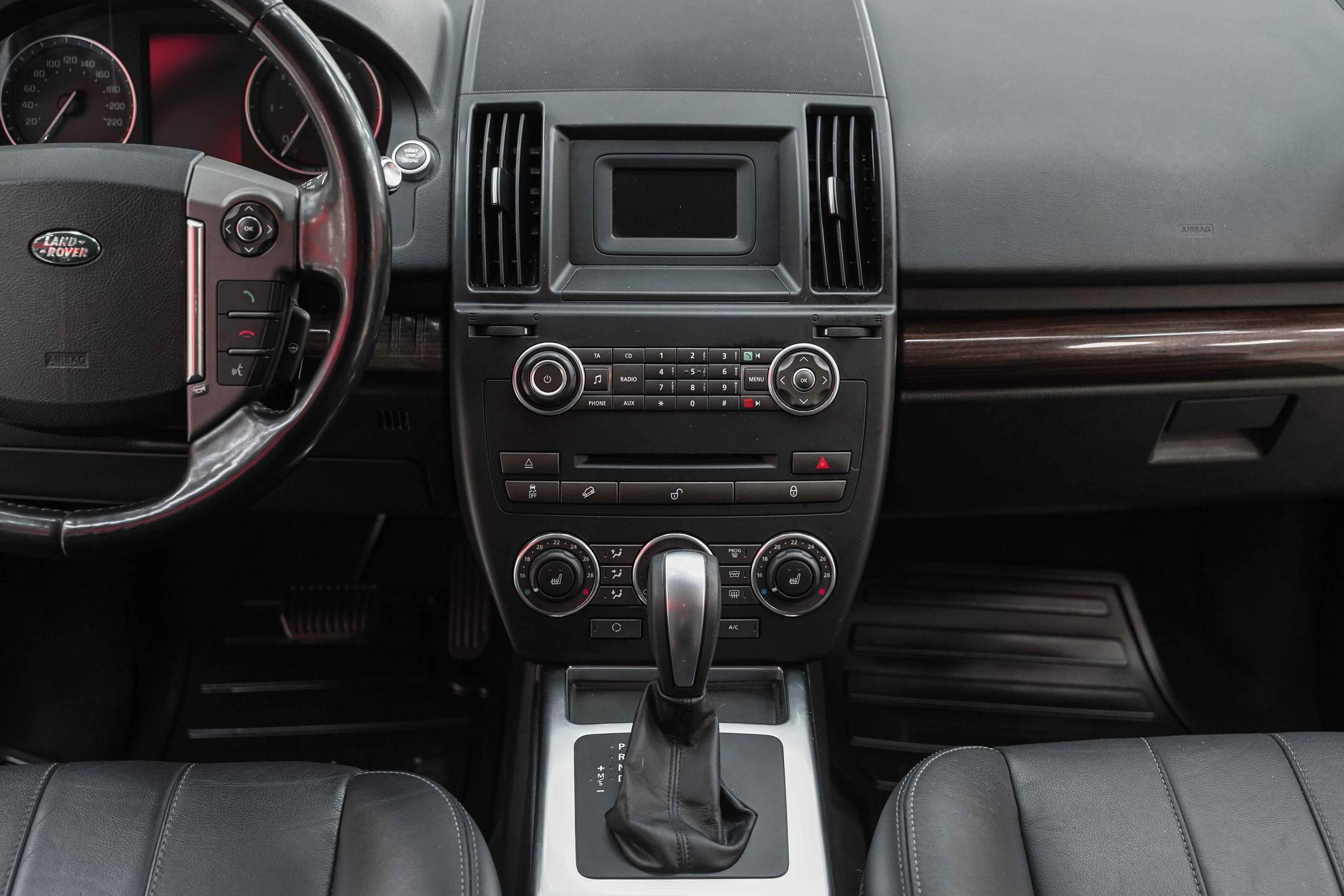 Land Rover Freelander 2014, белый, ДЦ Орехово