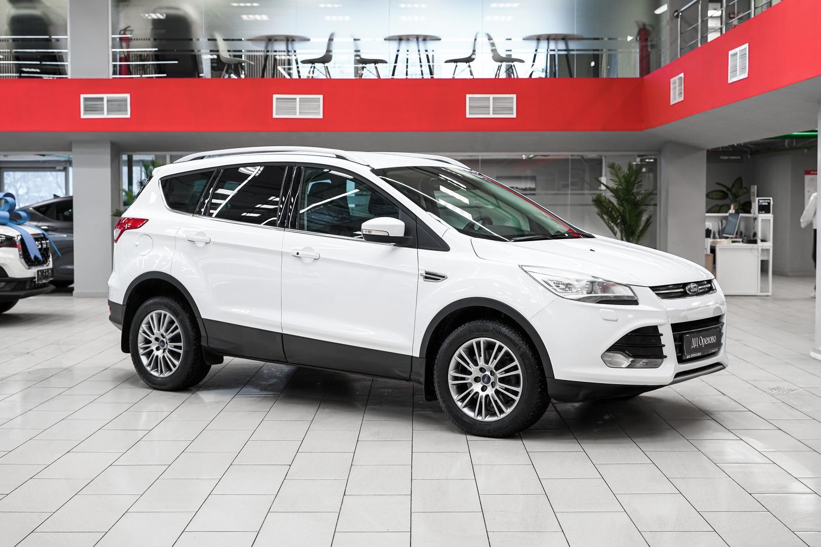 Ford Kuga 2013, белый, ДЦ Орехово