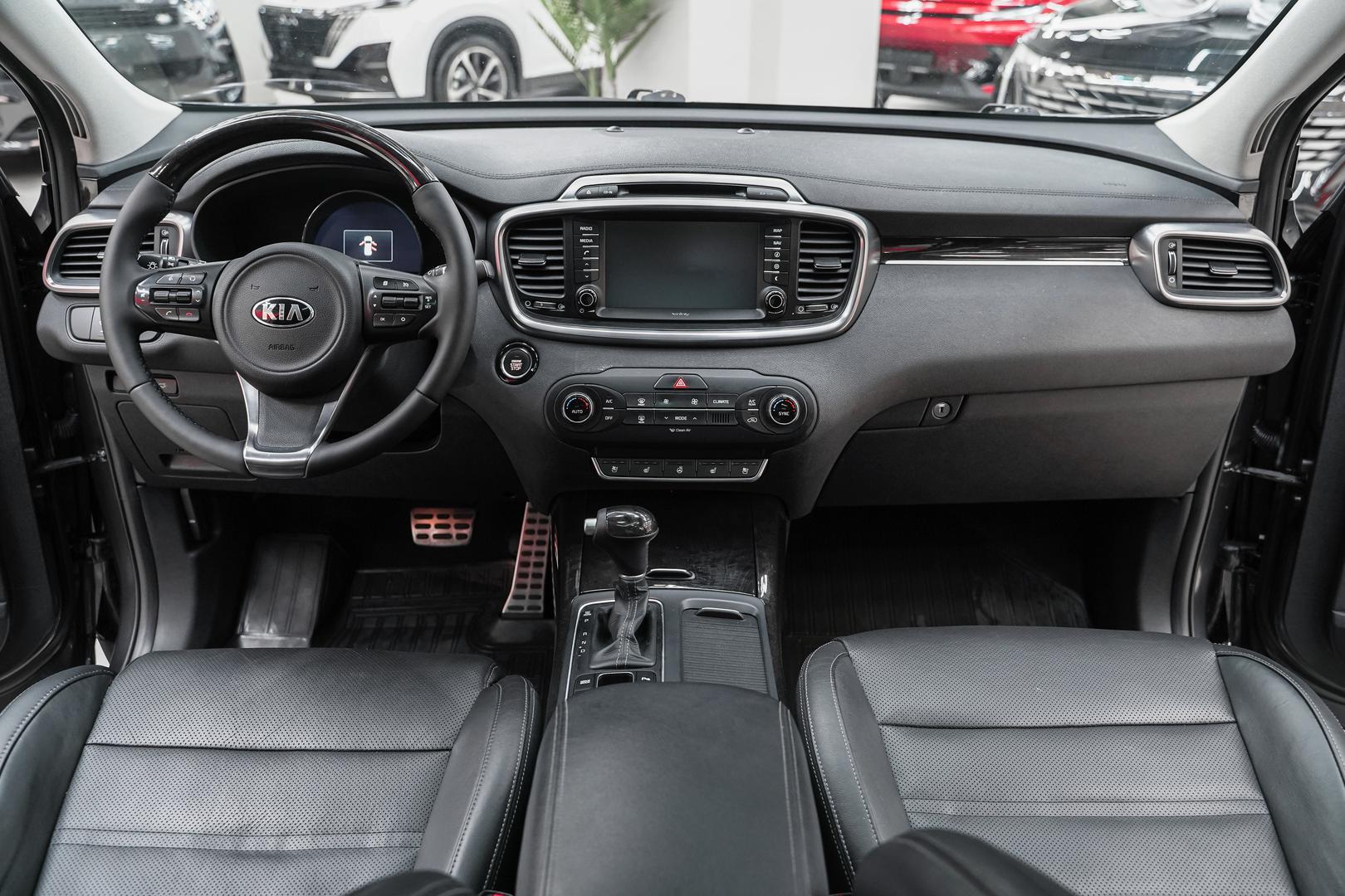 Kia Sorento 2017, серый, ДЦ Орехово