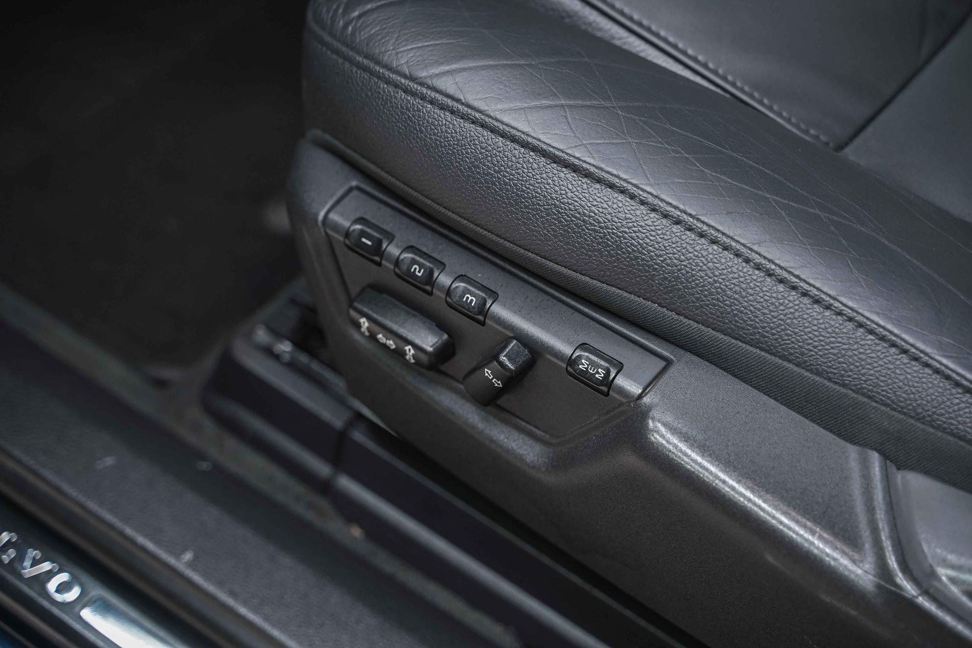 Volvo XC90 2011, синий, ДЦ Орехово