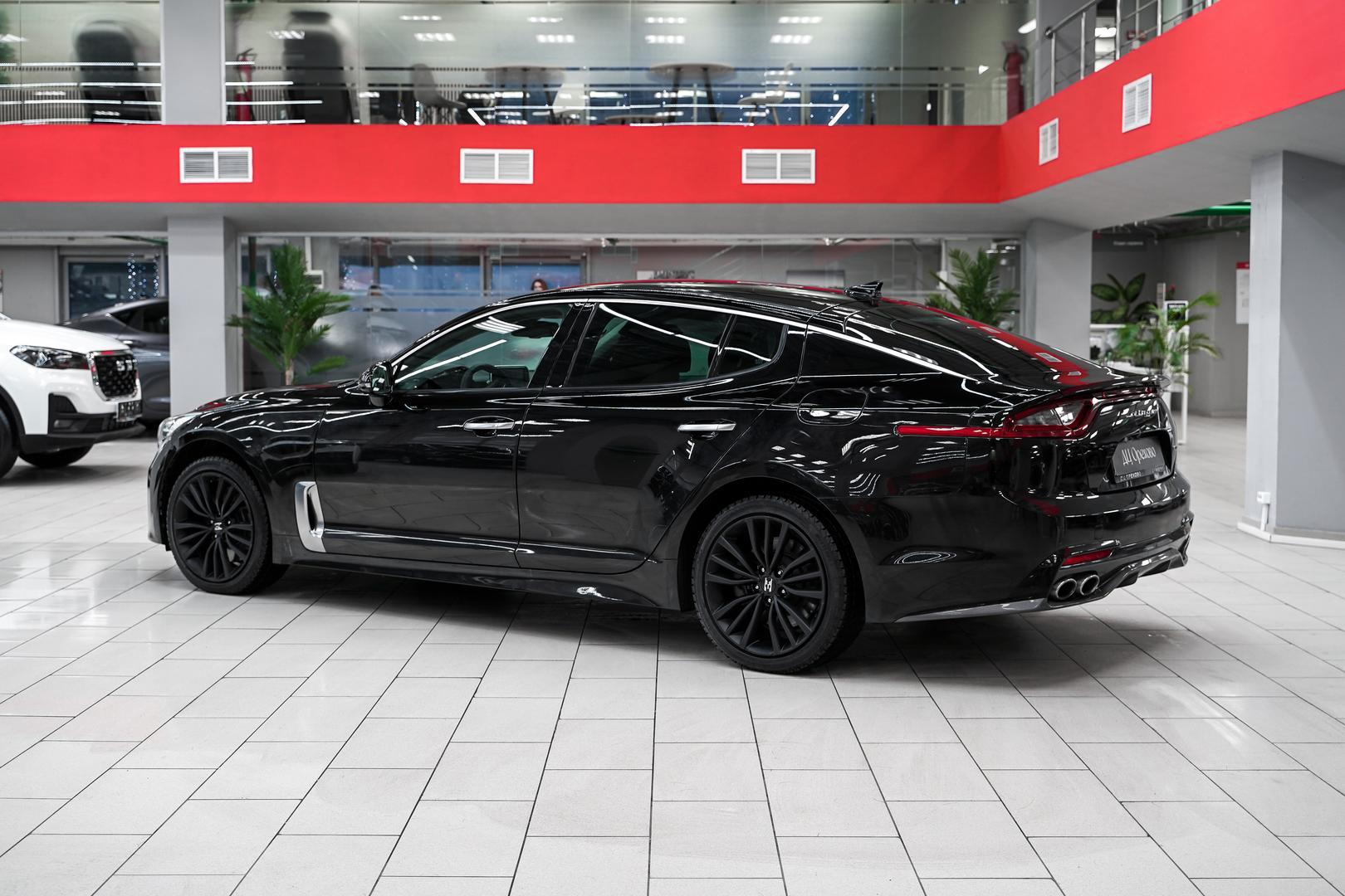 Kia Stinger 2018, черный, ДЦ Орехово