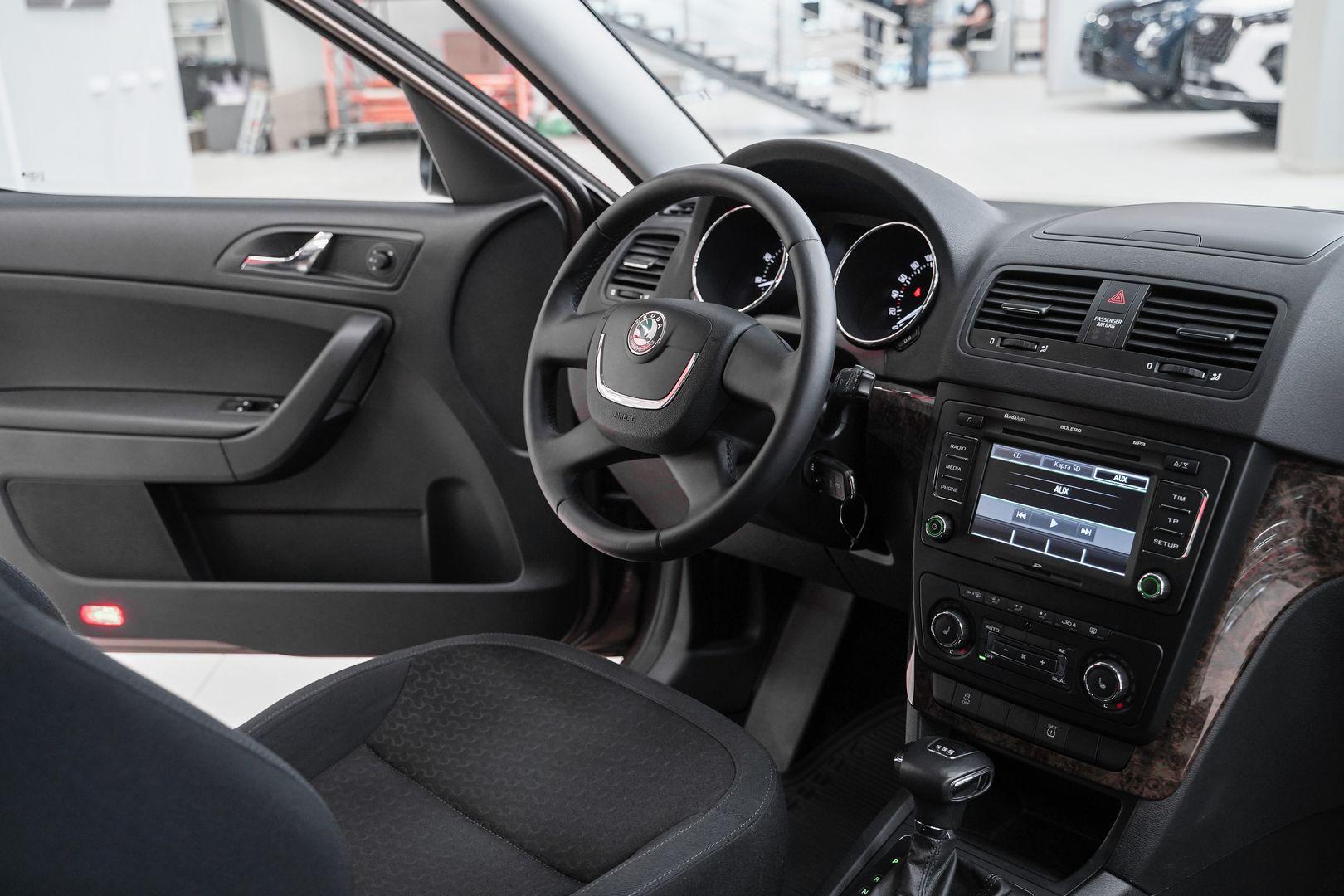 Skoda Yeti 2012, коричневый, ДЦ Орехово