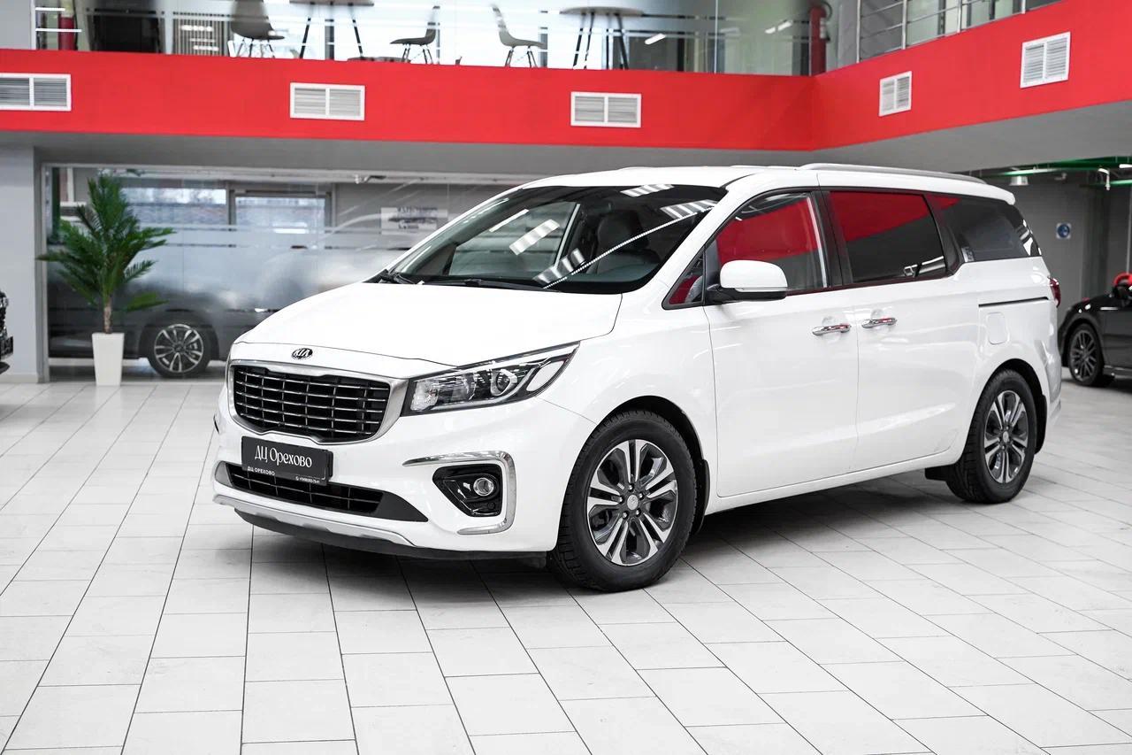 Kia Carnival 2018, белый, ДЦ Орехово