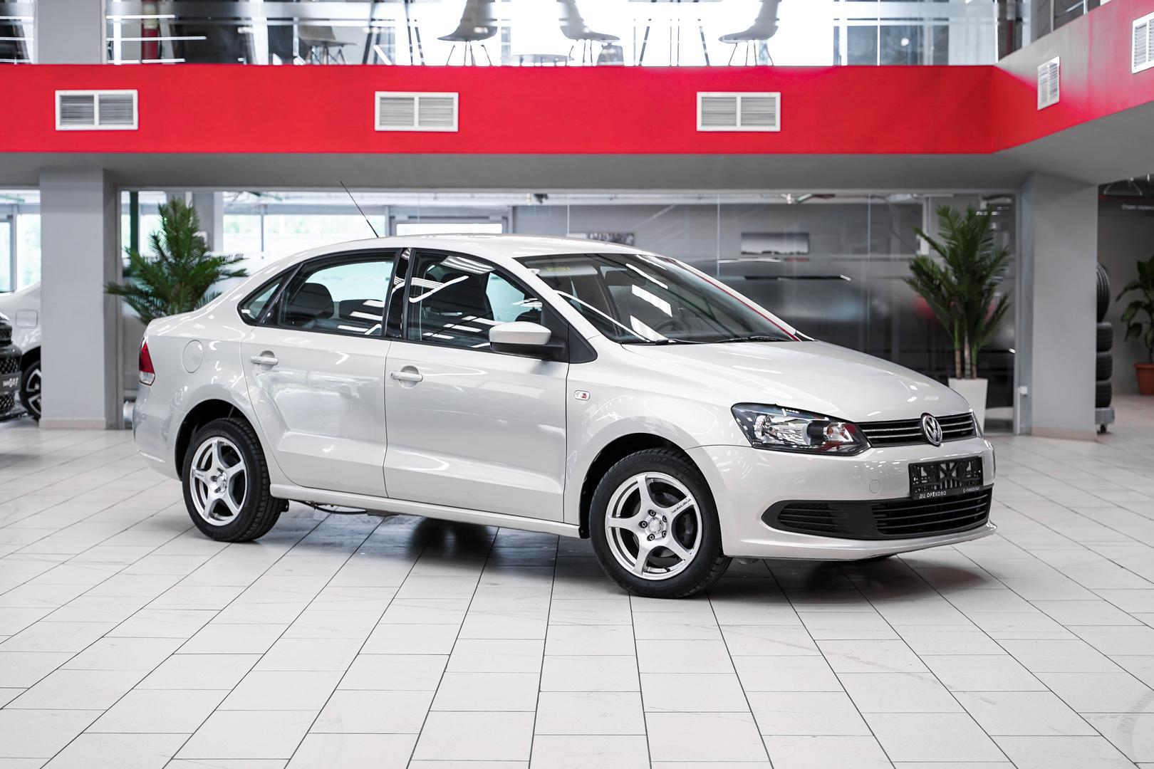Volkswagen Polo 2012, серебряный, ДЦ Орехово