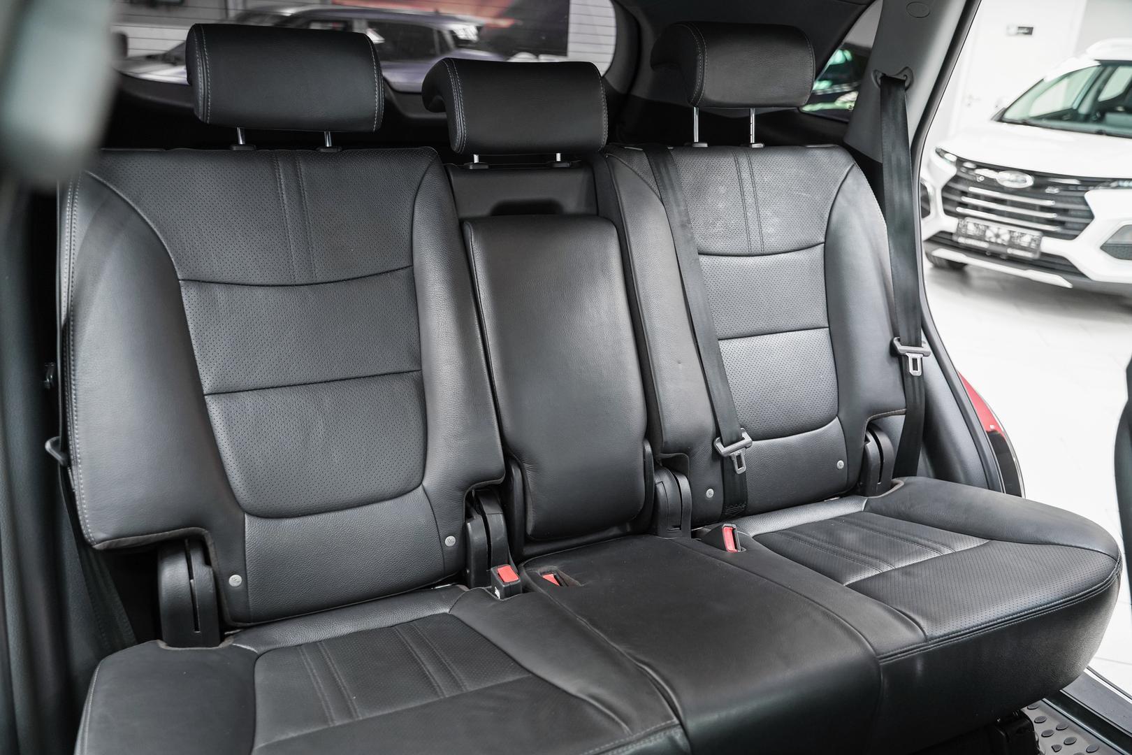 Kia Sorento 2012, черный, ДЦ Орехово