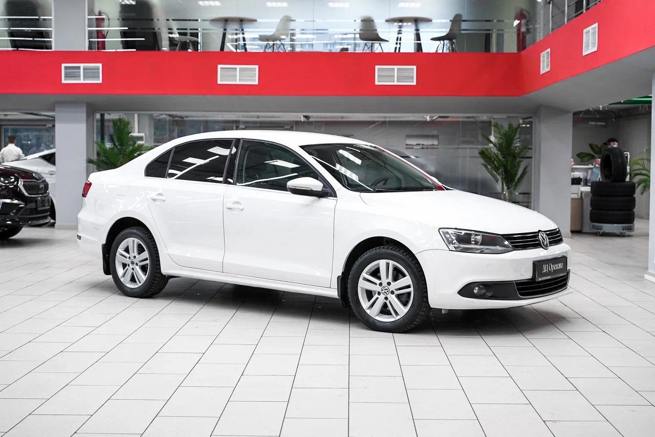 Volkswagen Jetta 2013, белый, ДЦ Орехово