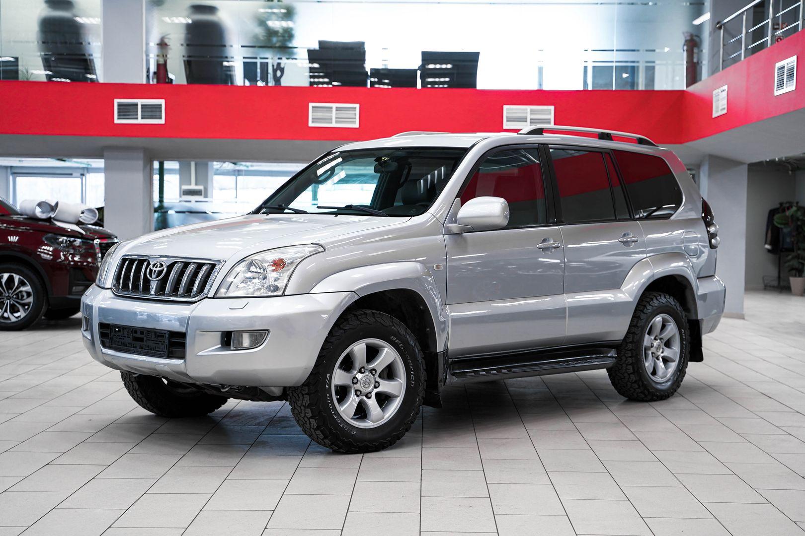Toyota Land Cruiser Prado 2006, серебряный, ДЦ Орехово