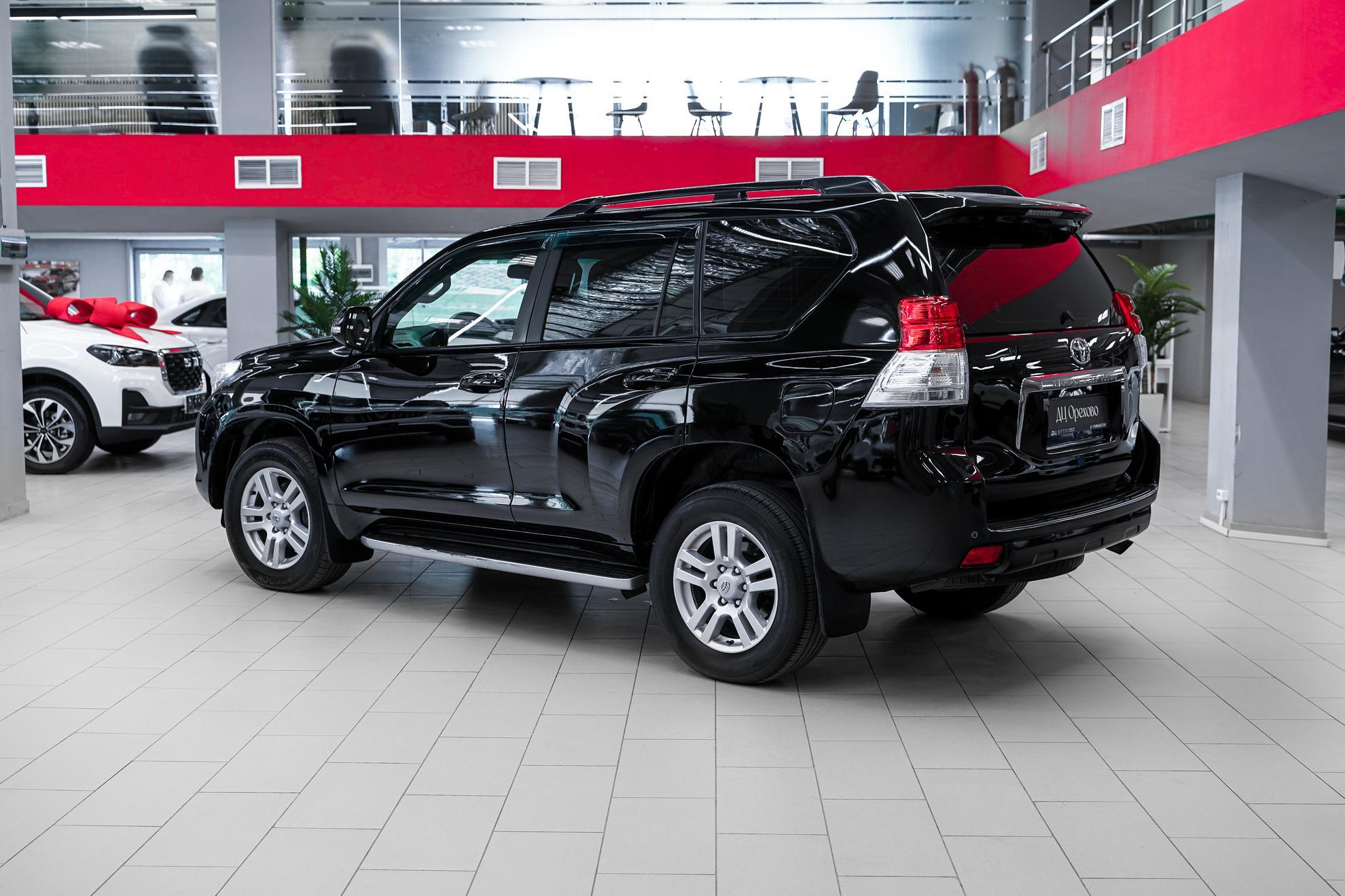 Toyota Land Cruiser Prado 2012, черный, ДЦ Орехово