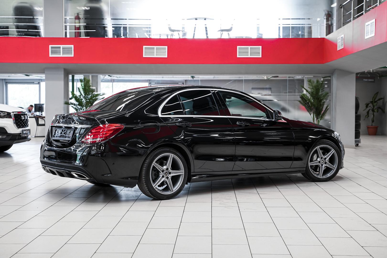 Mercedes-Benz C-Класс 2017, черный, ДЦ Орехово