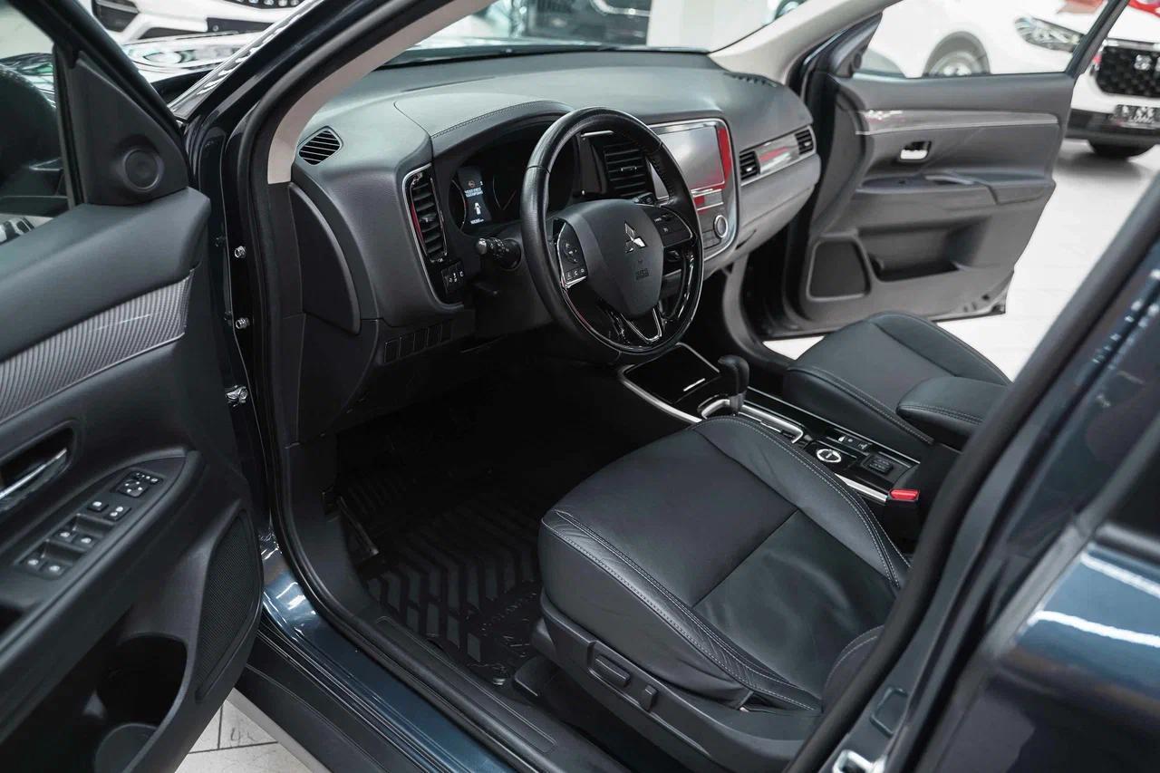 Mitsubishi Outlander 2019, синий, ДЦ Орехово