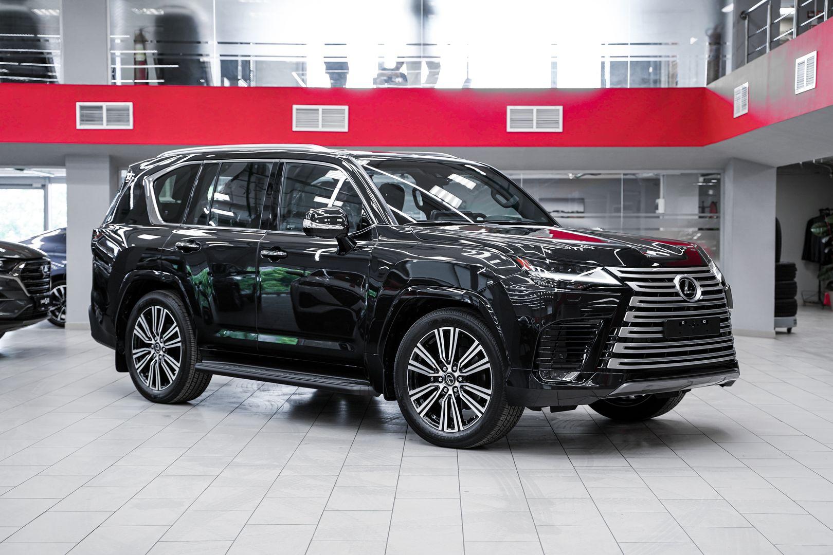 Lexus LX 2024, черный, ДЦ Орехово