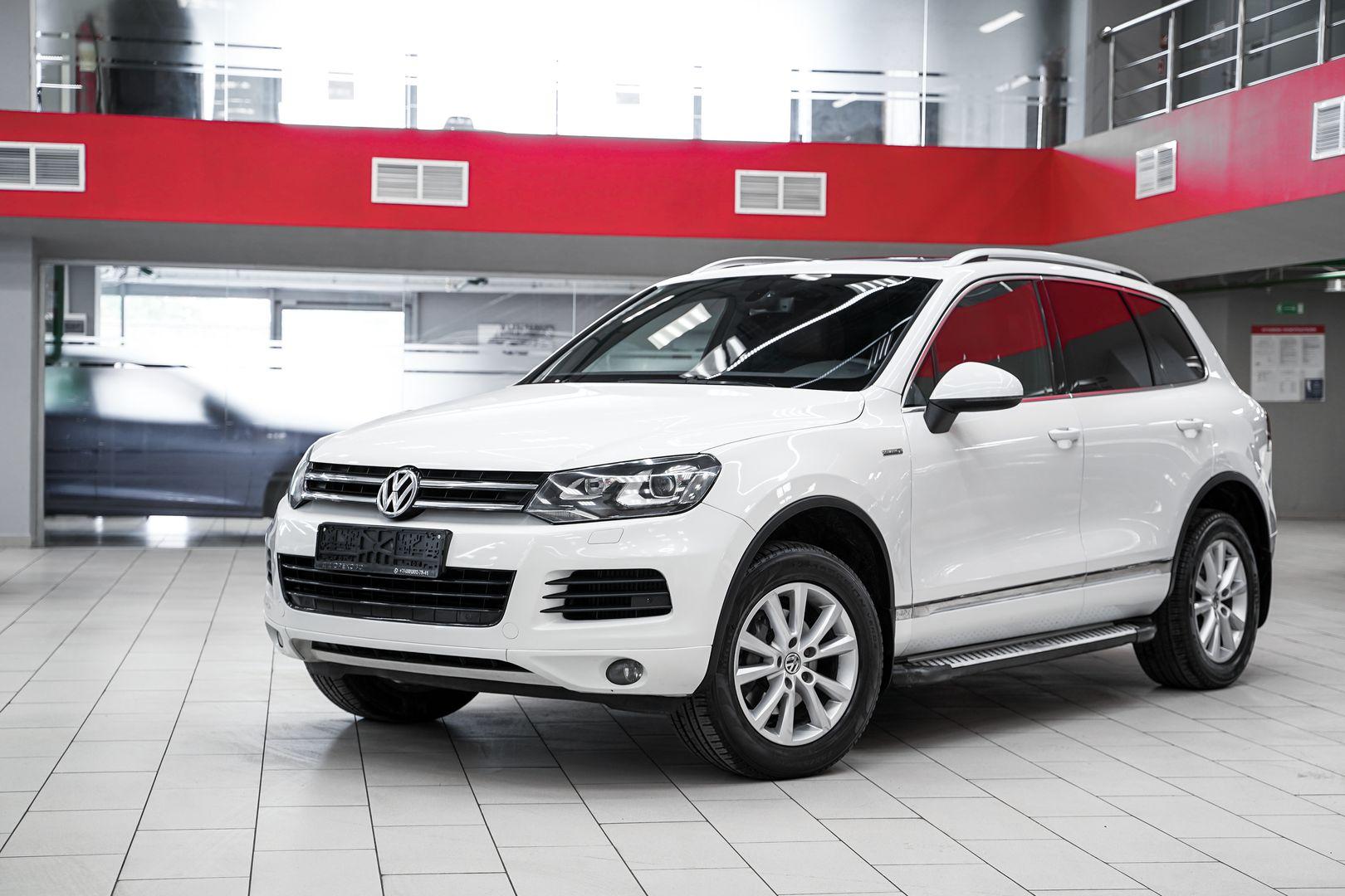 Volkswagen Touareg 2014, белый, ДЦ Орехово