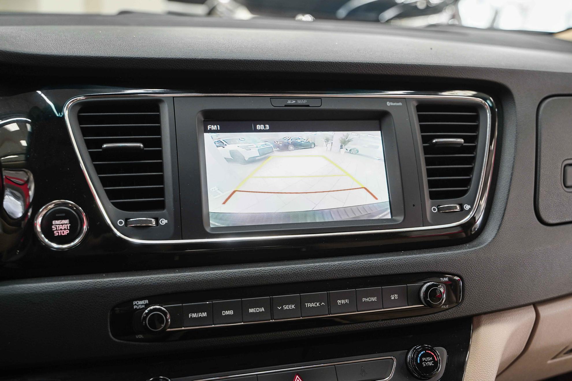 Kia Carnival 2016, черный, ДЦ Орехово