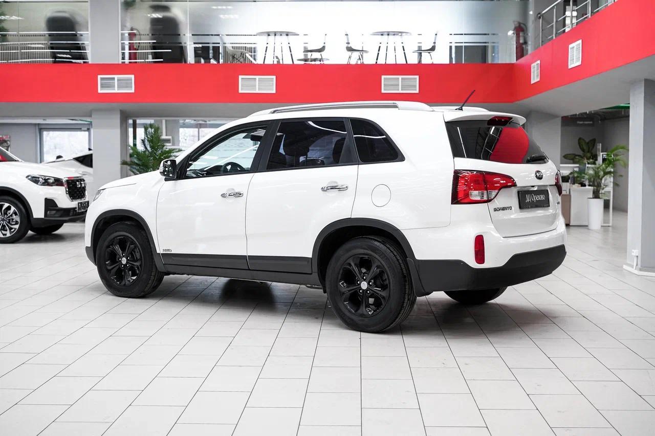 Kia Sorento 2014, белый, ДЦ Орехово